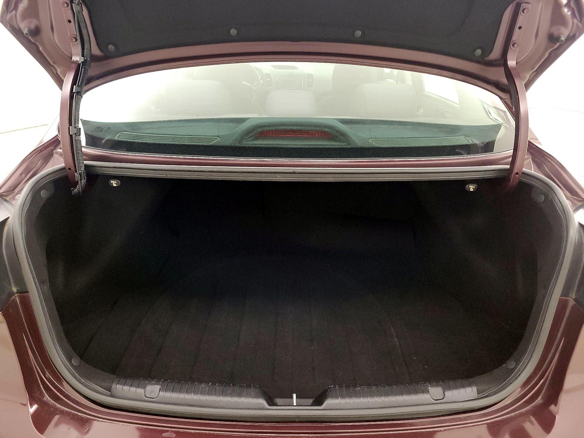 Thumbnail: 2017 Kia Forte - 20