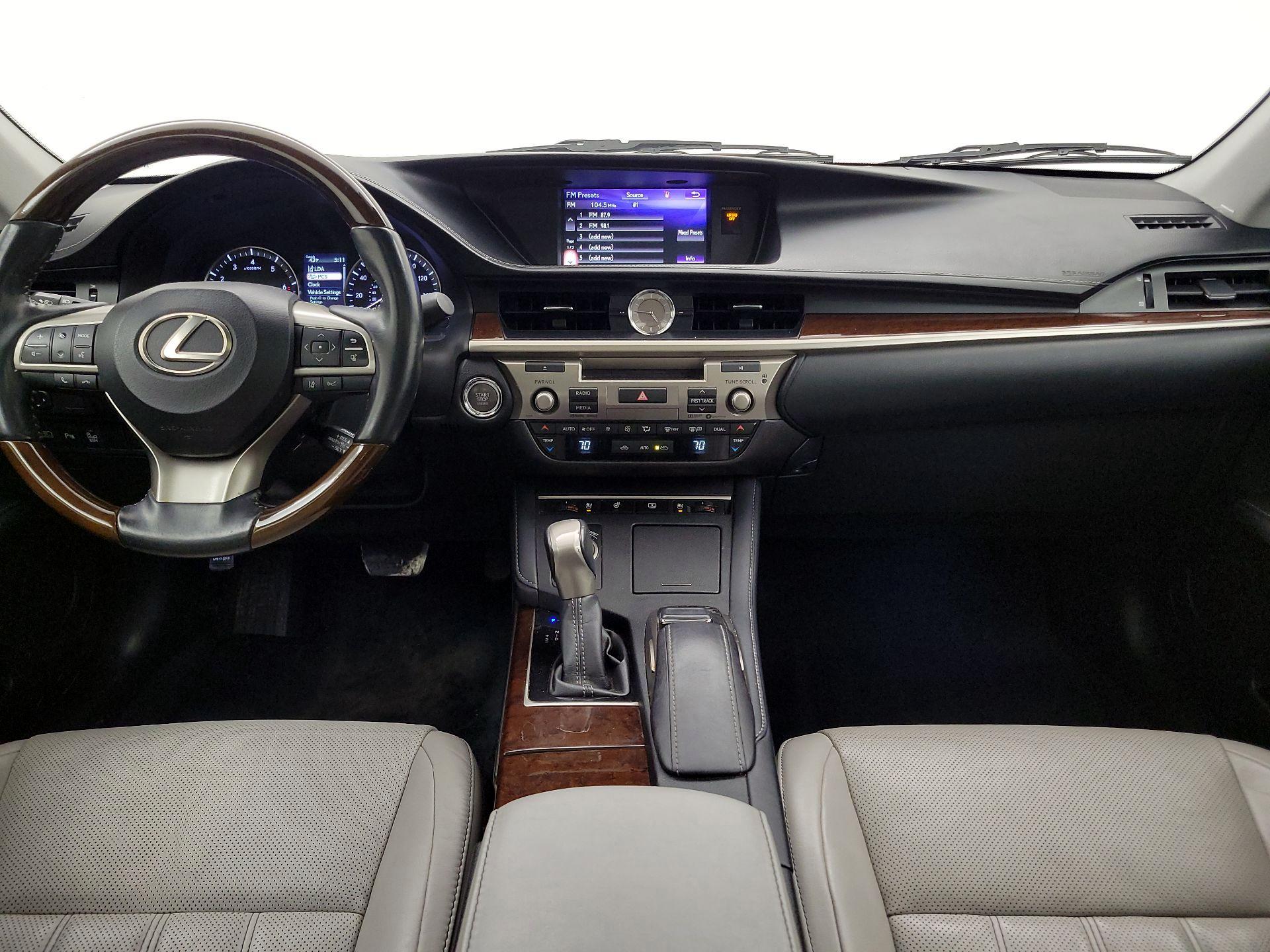 Thumbnail: 2017 Lexus ES - 9