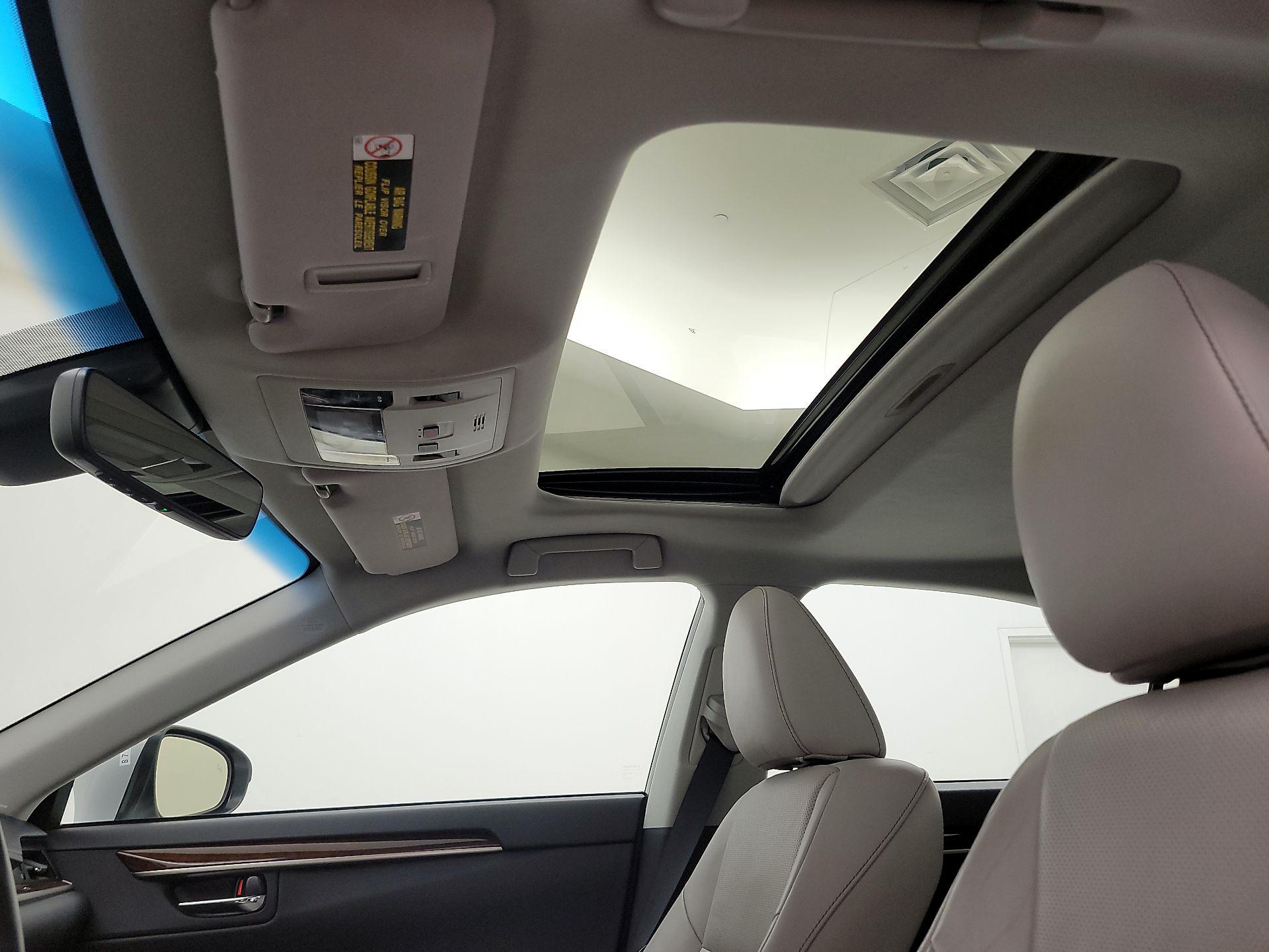 Thumbnail: 2017 Lexus ES - 20