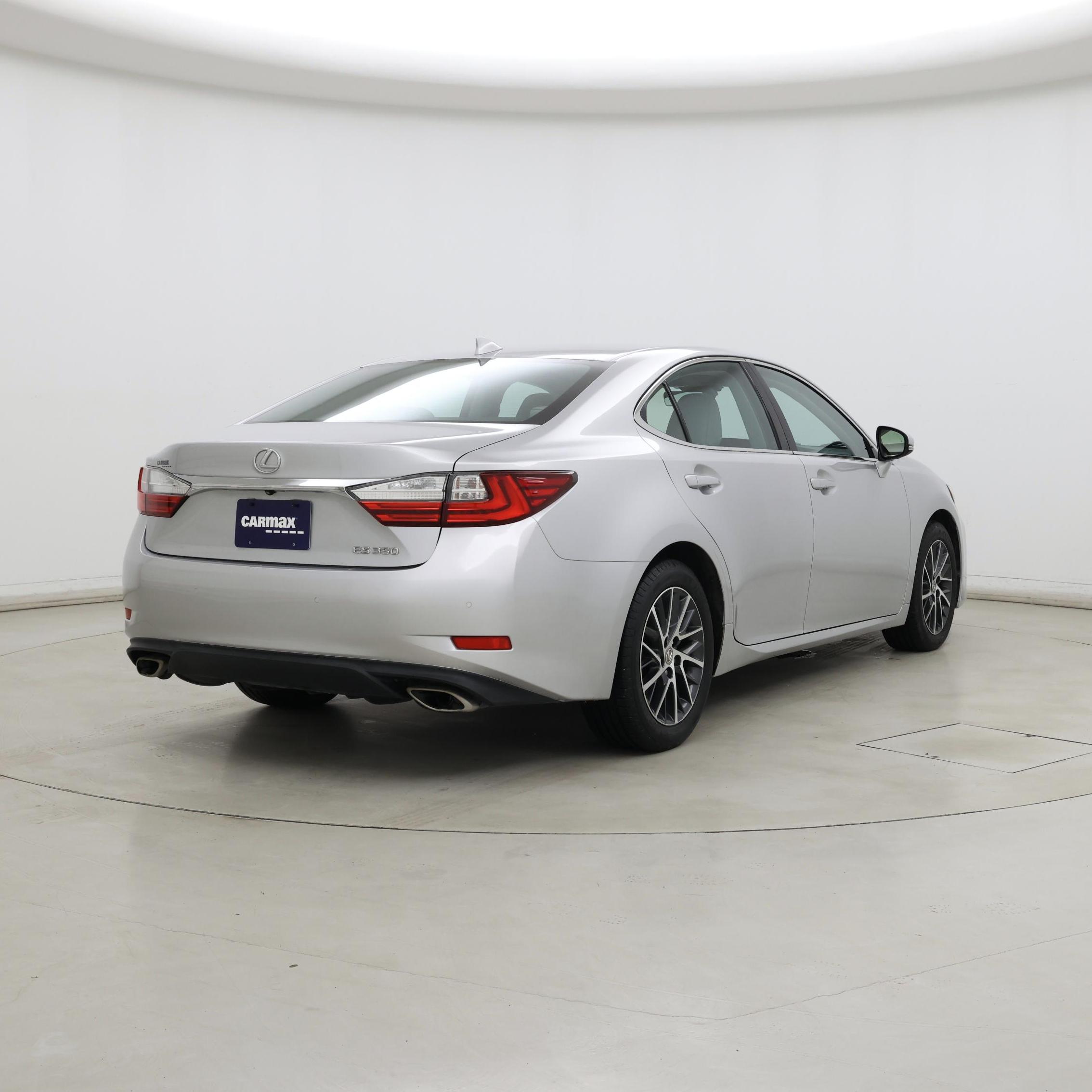 Thumbnail: 2017 Lexus ES - 8