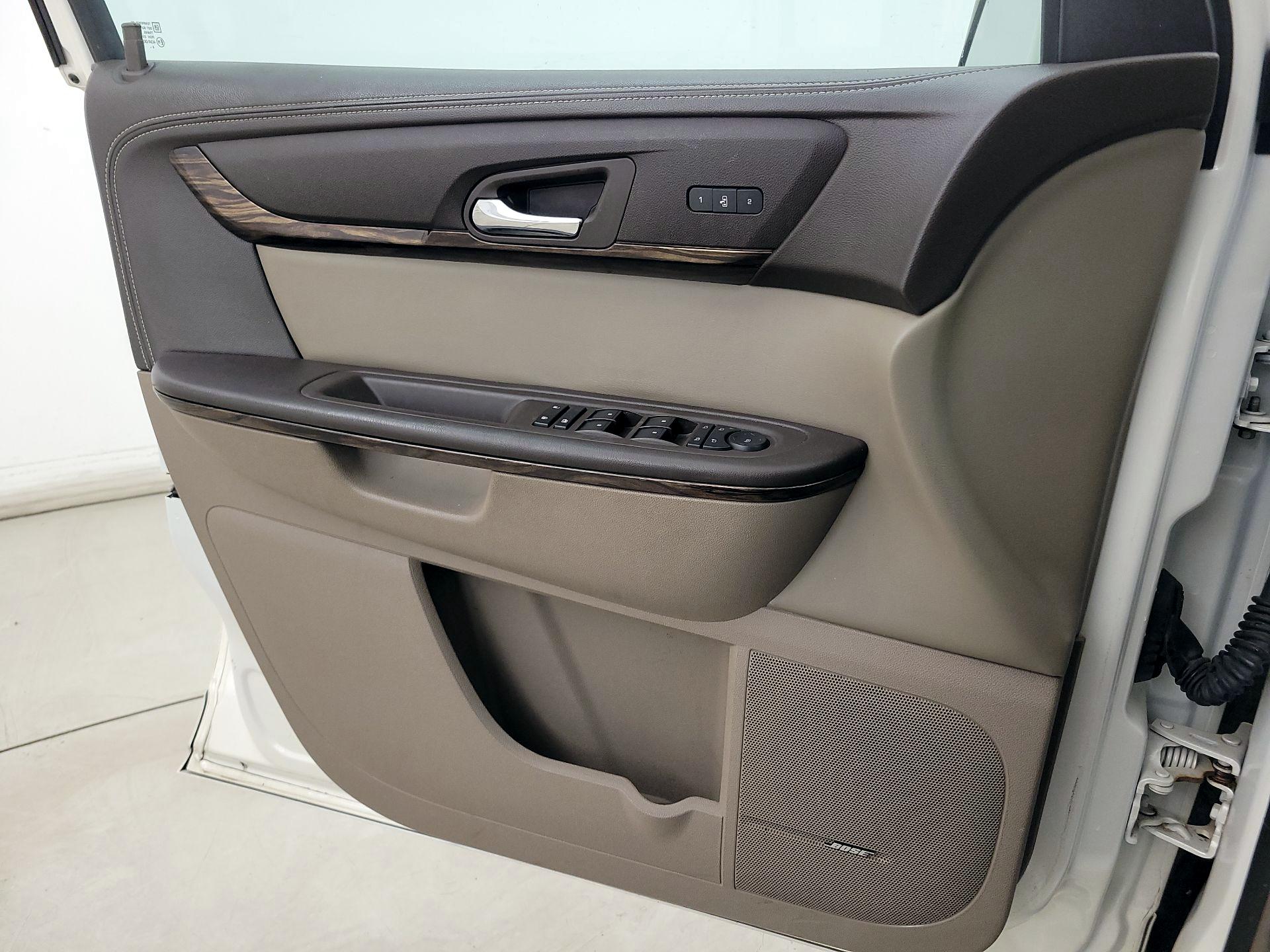 Thumbnail: 2015 GMC Acadia - 12