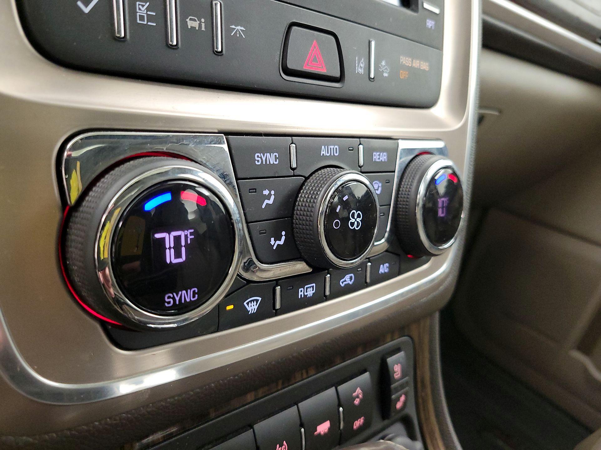 Thumbnail: 2015 GMC Acadia - 17