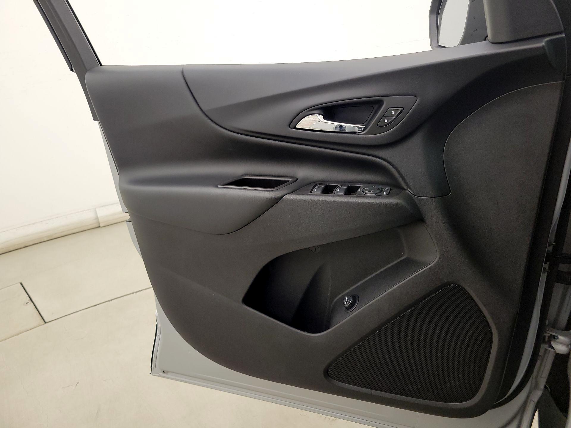 Thumbnail: 2018 Chevrolet Equinox - 12