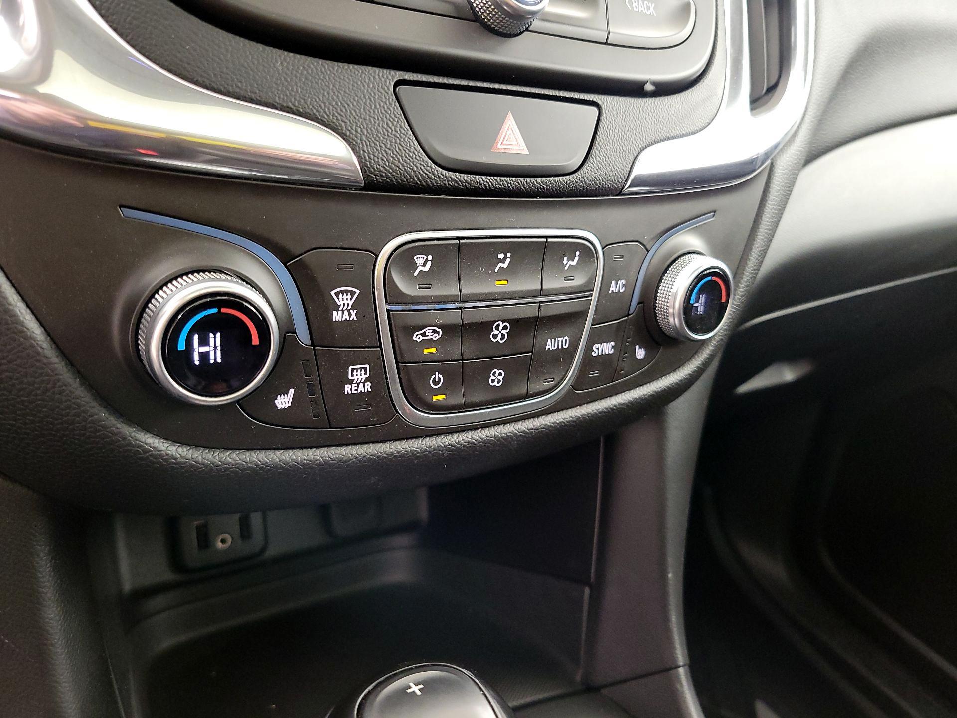 Thumbnail: 2018 Chevrolet Equinox - 16