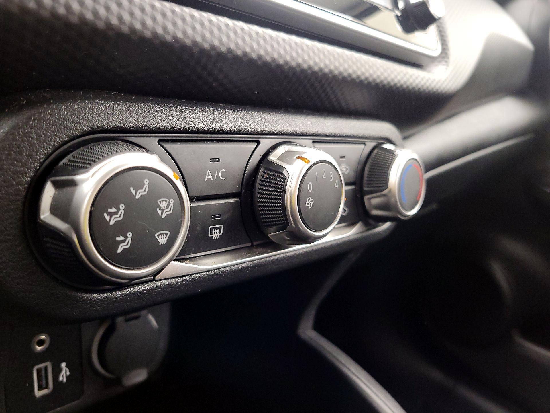 Thumbnail: 2022 Nissan Kicks - 16