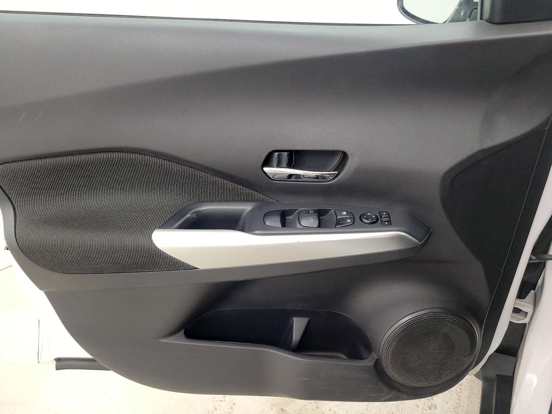 Thumbnail: 2020 Nissan Kicks - 12