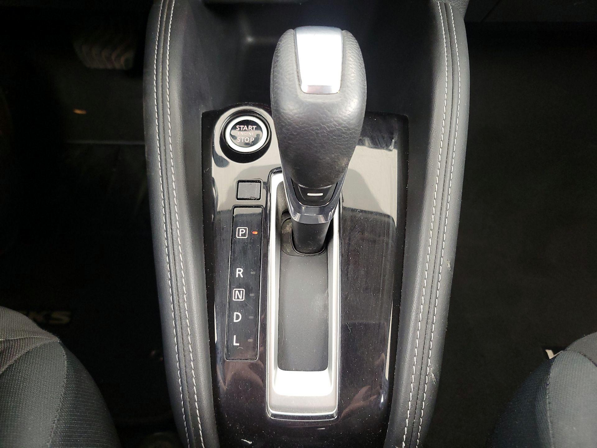 Thumbnail: 2020 Nissan Kicks - 16