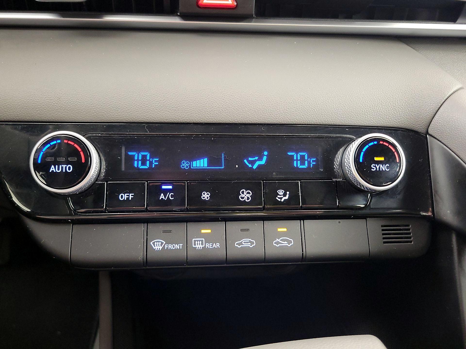 Thumbnail: 2023 Hyundai Elantra - 16