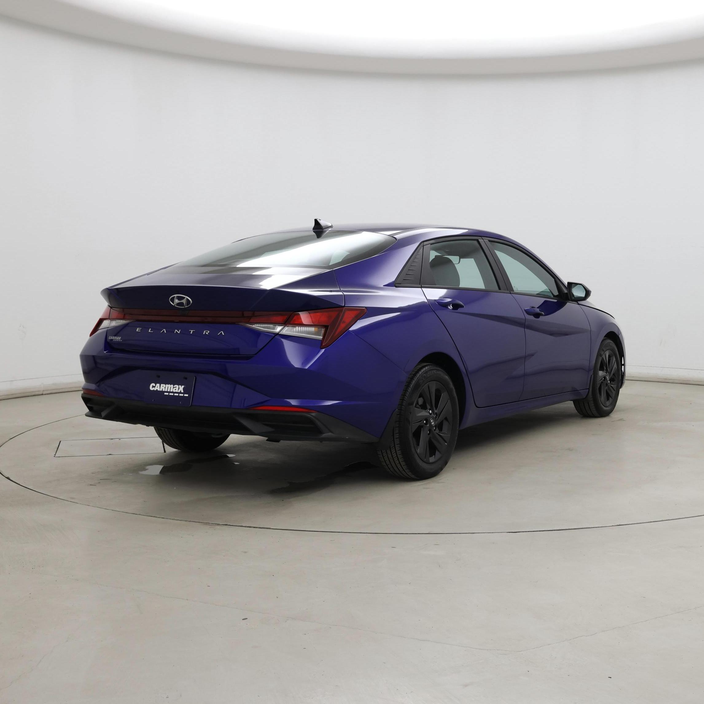 Thumbnail: 2023 Hyundai Elantra - 8