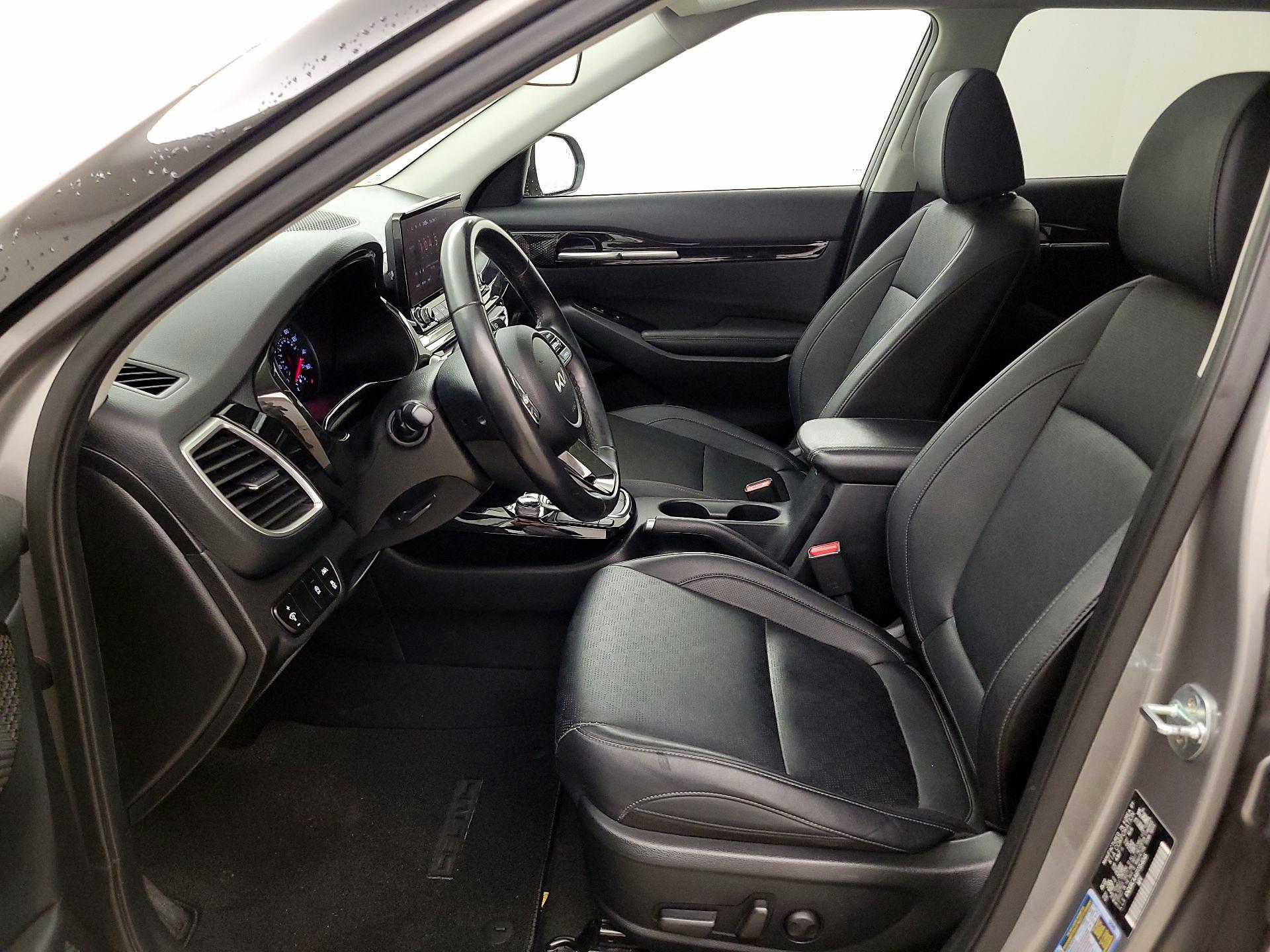 Thumbnail: 2023 Kia Seltos - 11