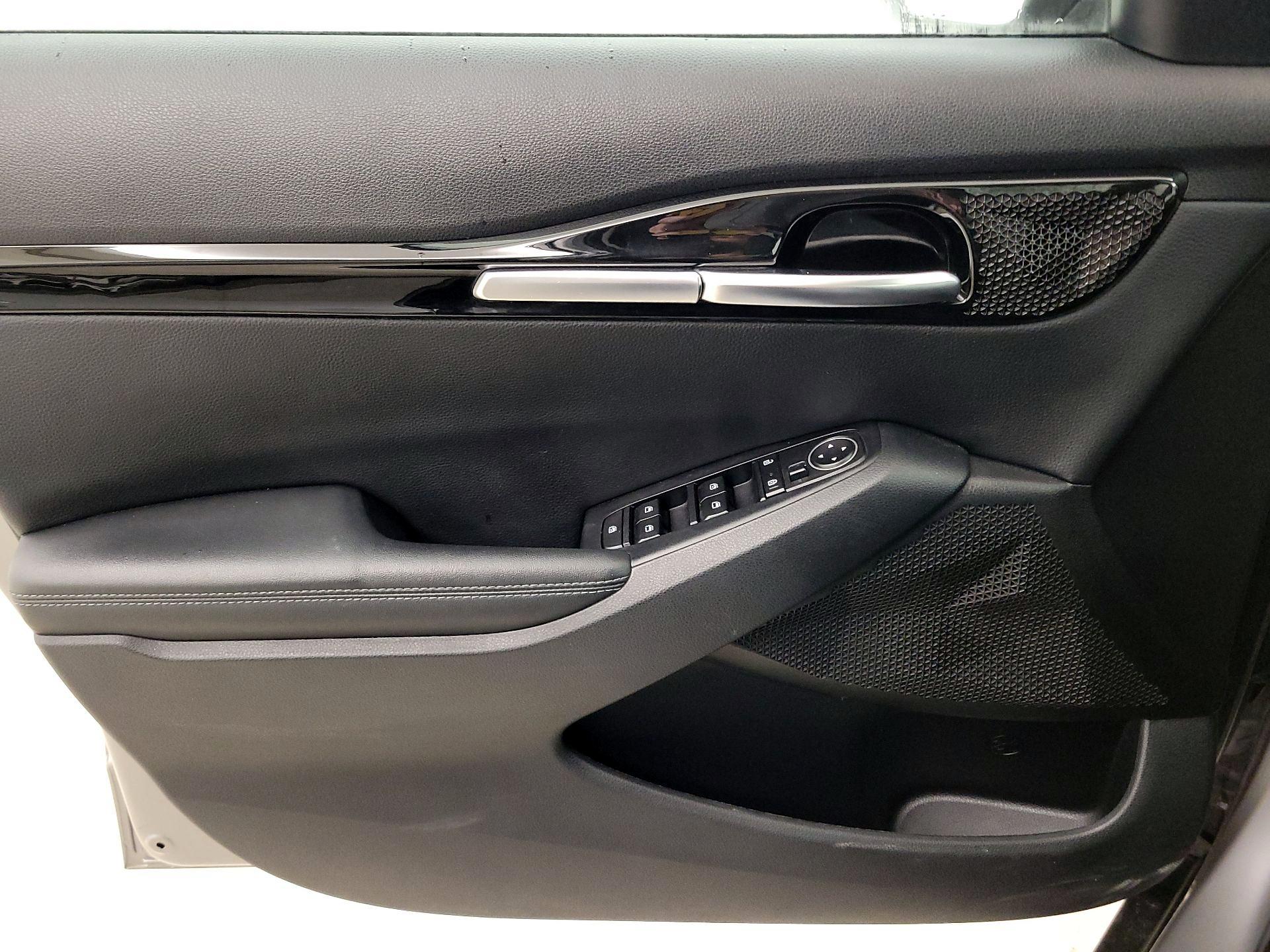 Thumbnail: 2023 Kia Seltos - 12