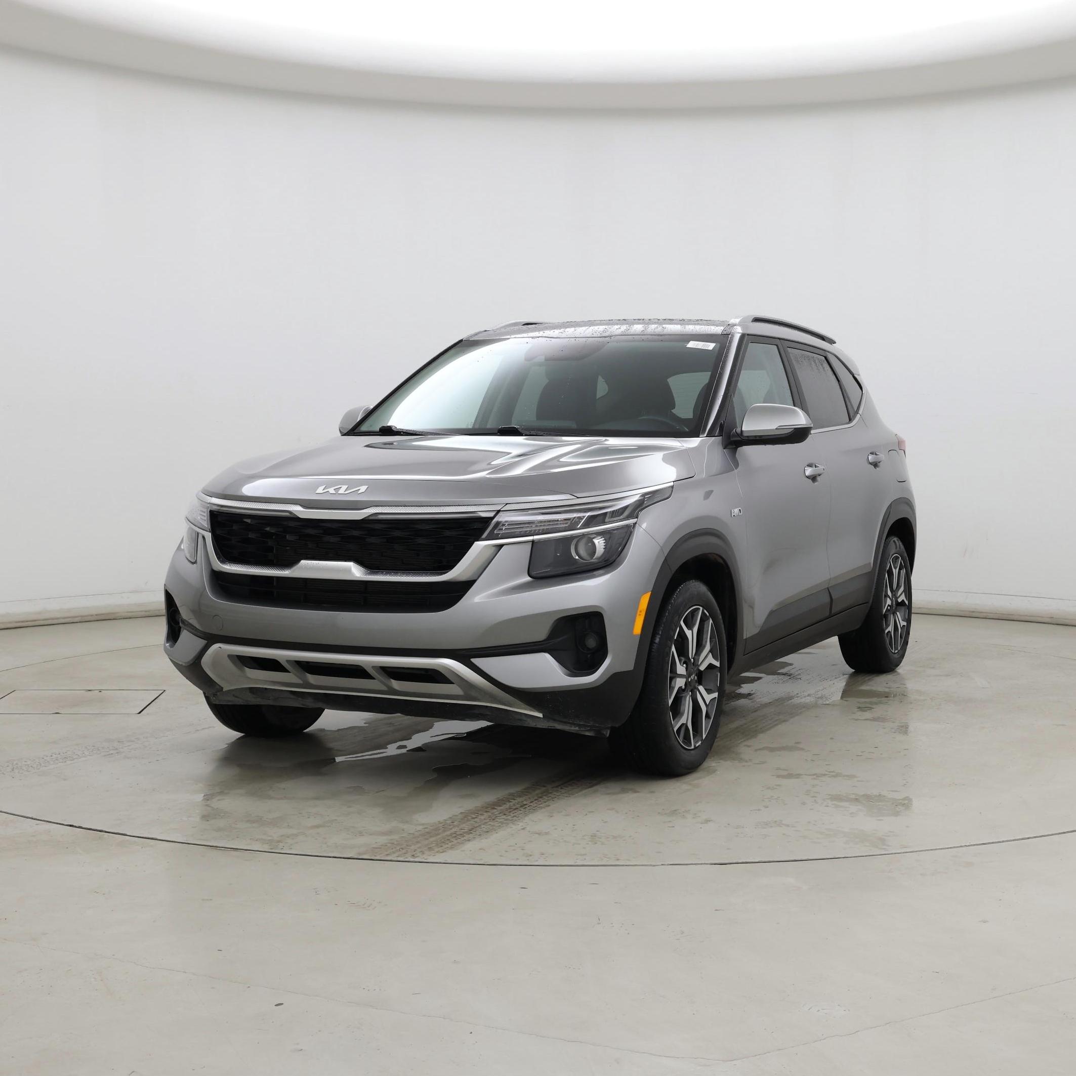 Thumbnail: 2023 Kia Seltos - 4