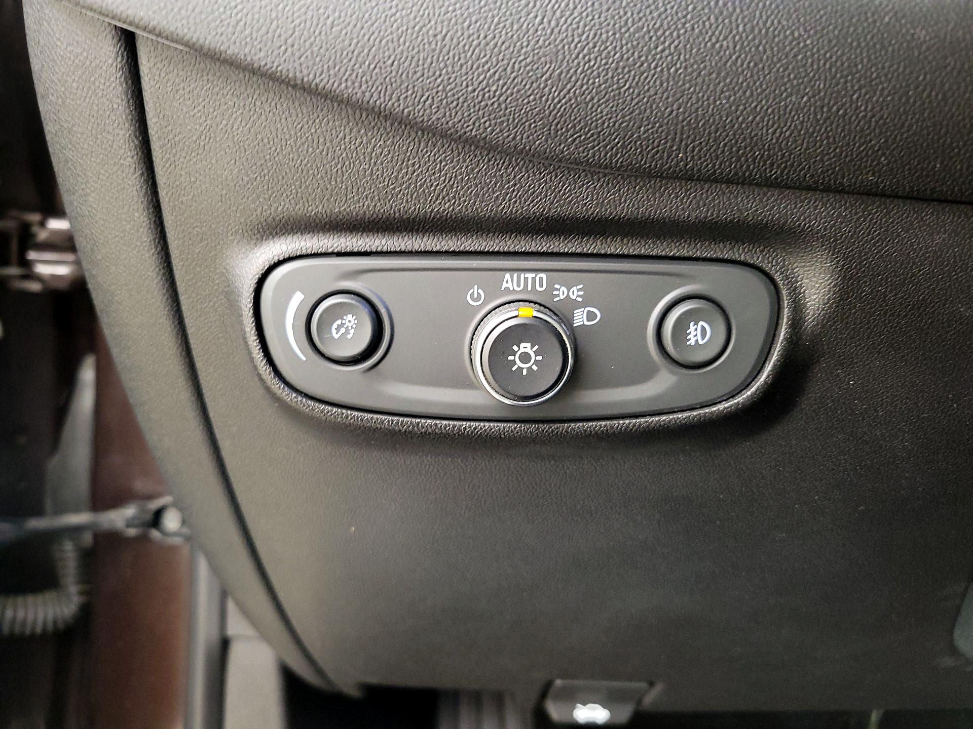 Thumbnail: 2020 Chevrolet Equinox - 13