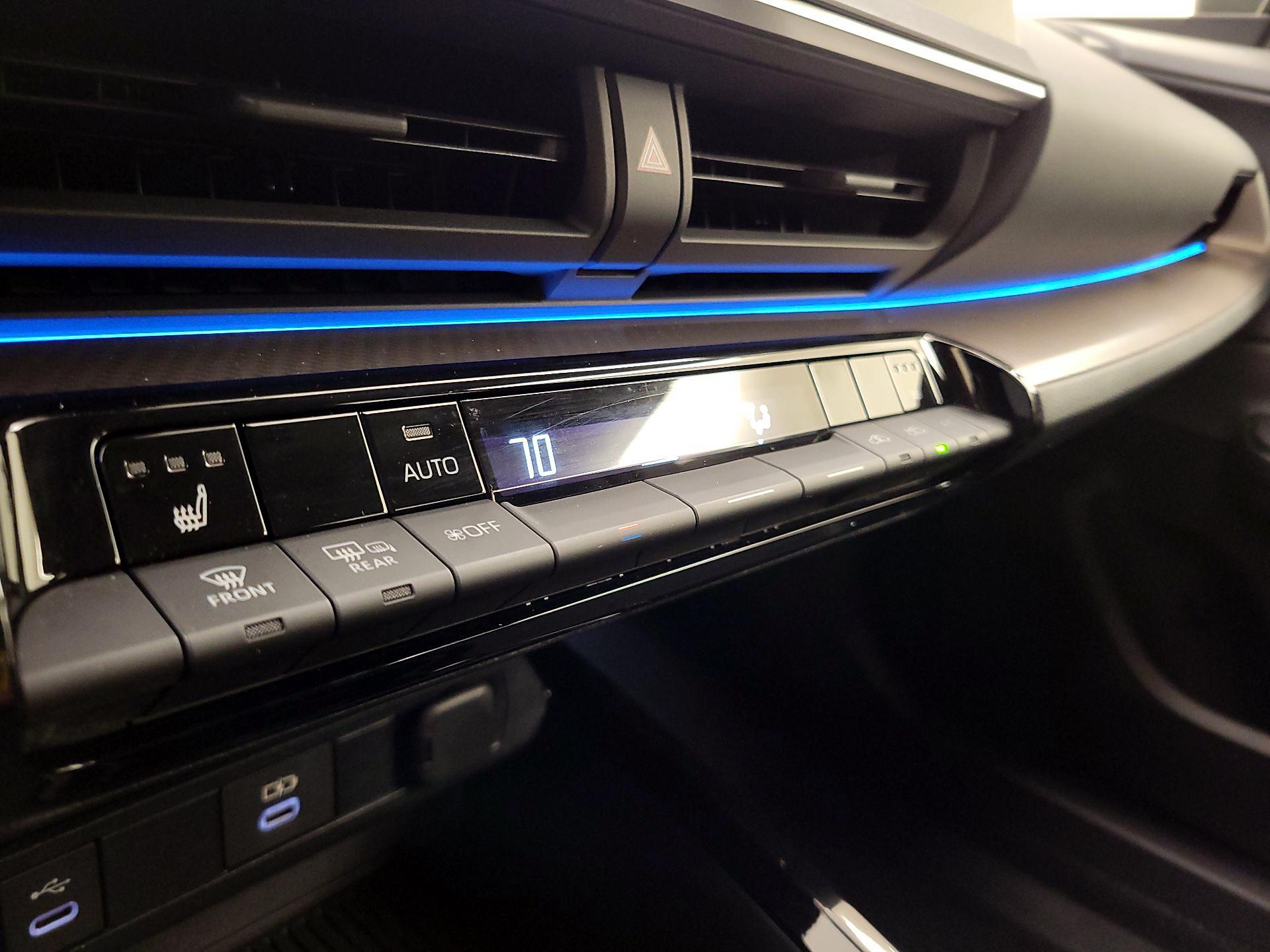 Thumbnail: 2023 Toyota Prius - 16