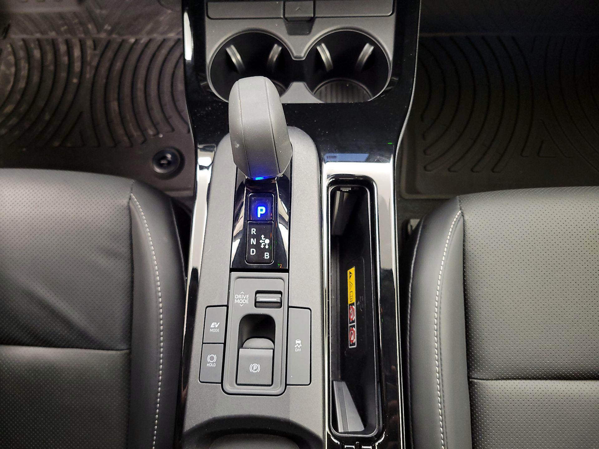 Thumbnail: 2023 Toyota Prius - 17