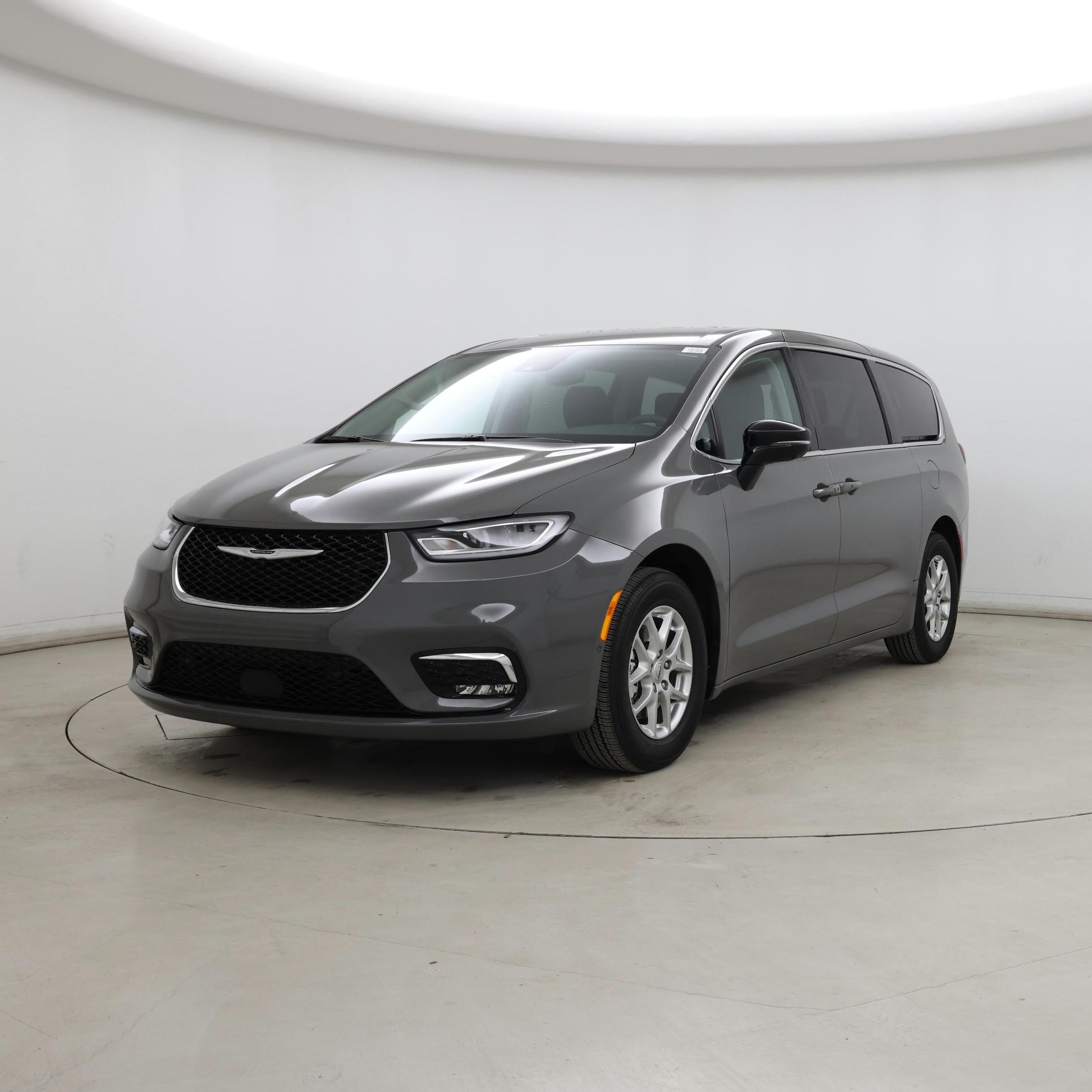 Thumbnail: 2024 Chrysler Pacifica - 4