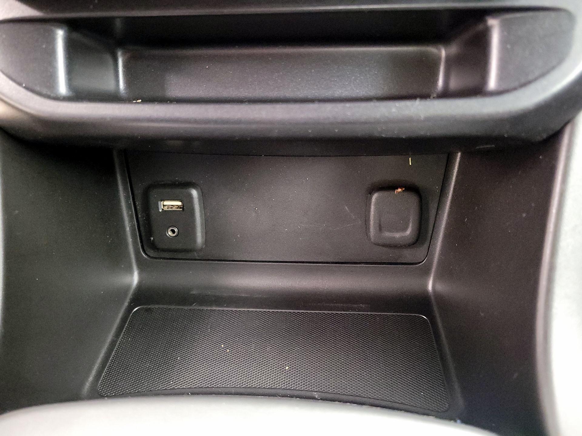 Thumbnail: 2016 Chevrolet Colorado - 18