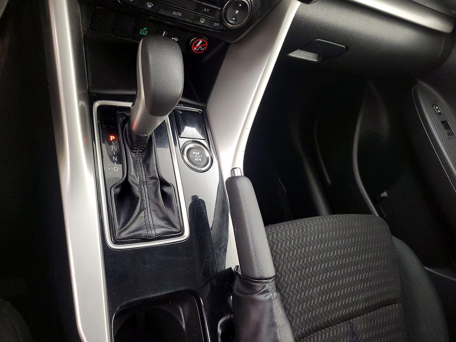 Thumbnail: 2020 Mitsubishi Eclipse Cross - 17