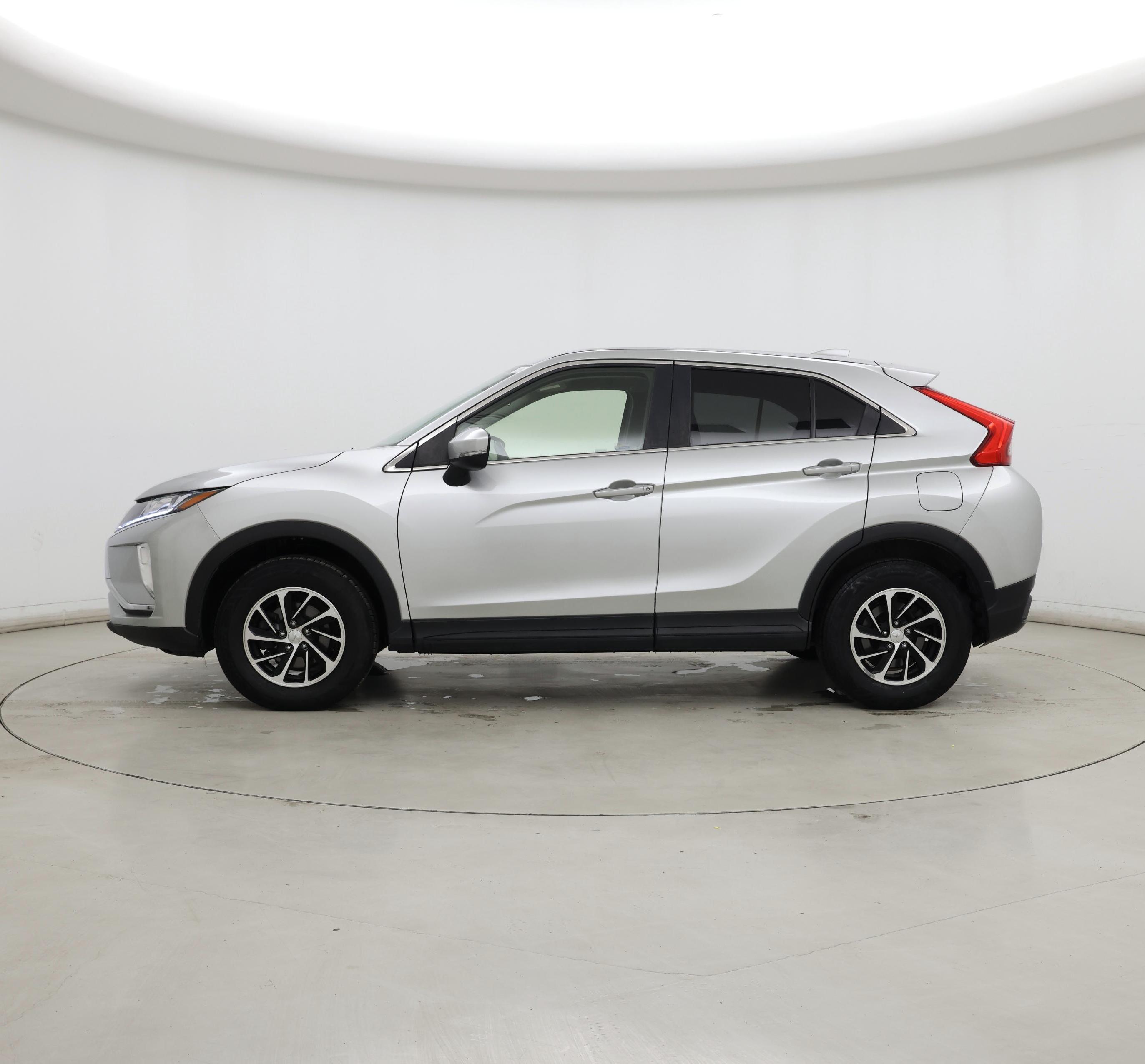 Thumbnail: 2020 Mitsubishi Eclipse Cross - 3