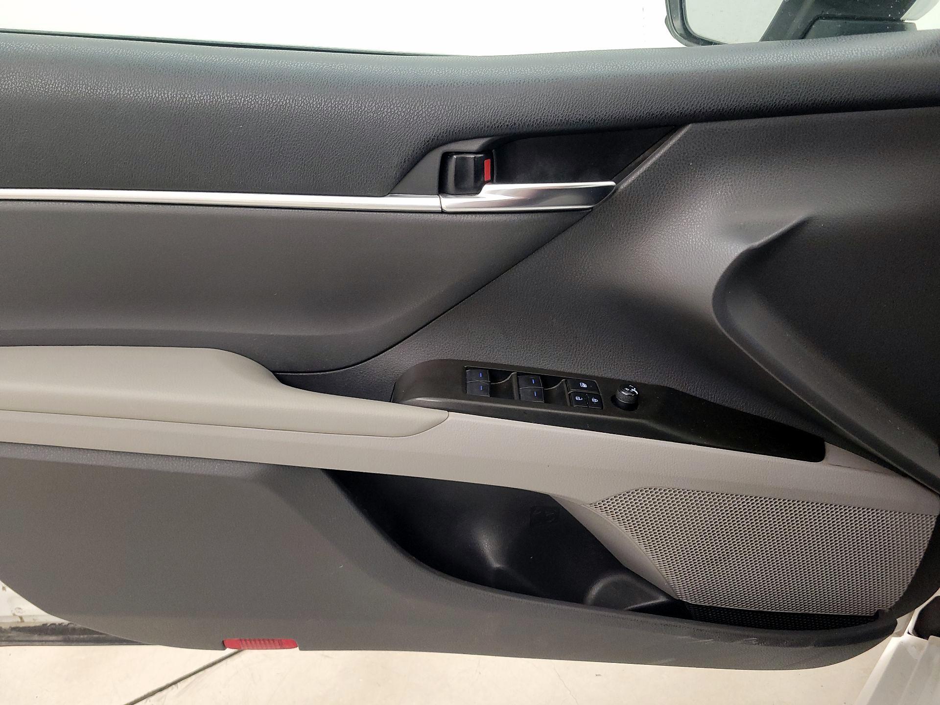 Thumbnail: 2021 Toyota Camry - 12