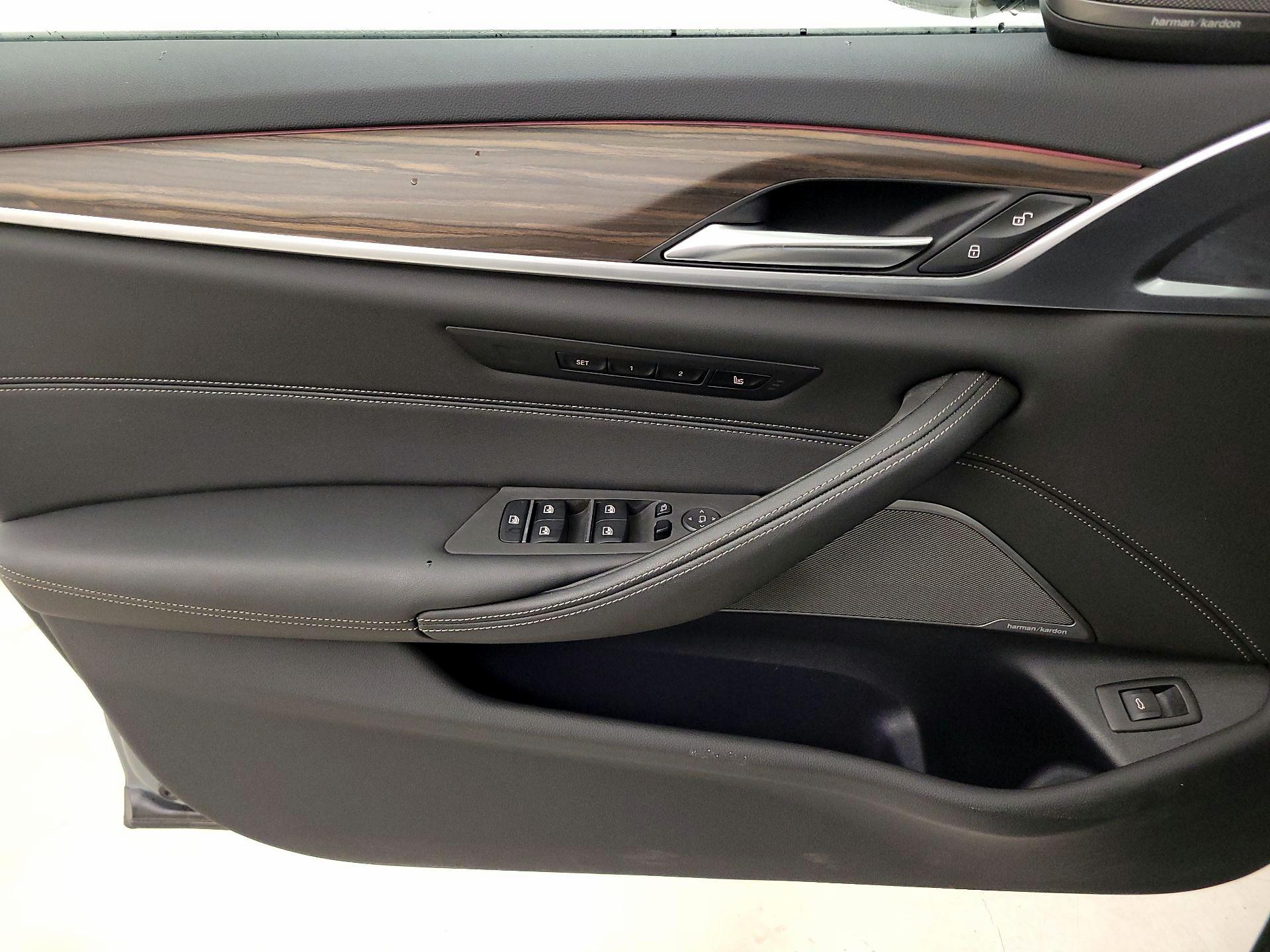 Thumbnail: 2022 BMW 5 Series - 12