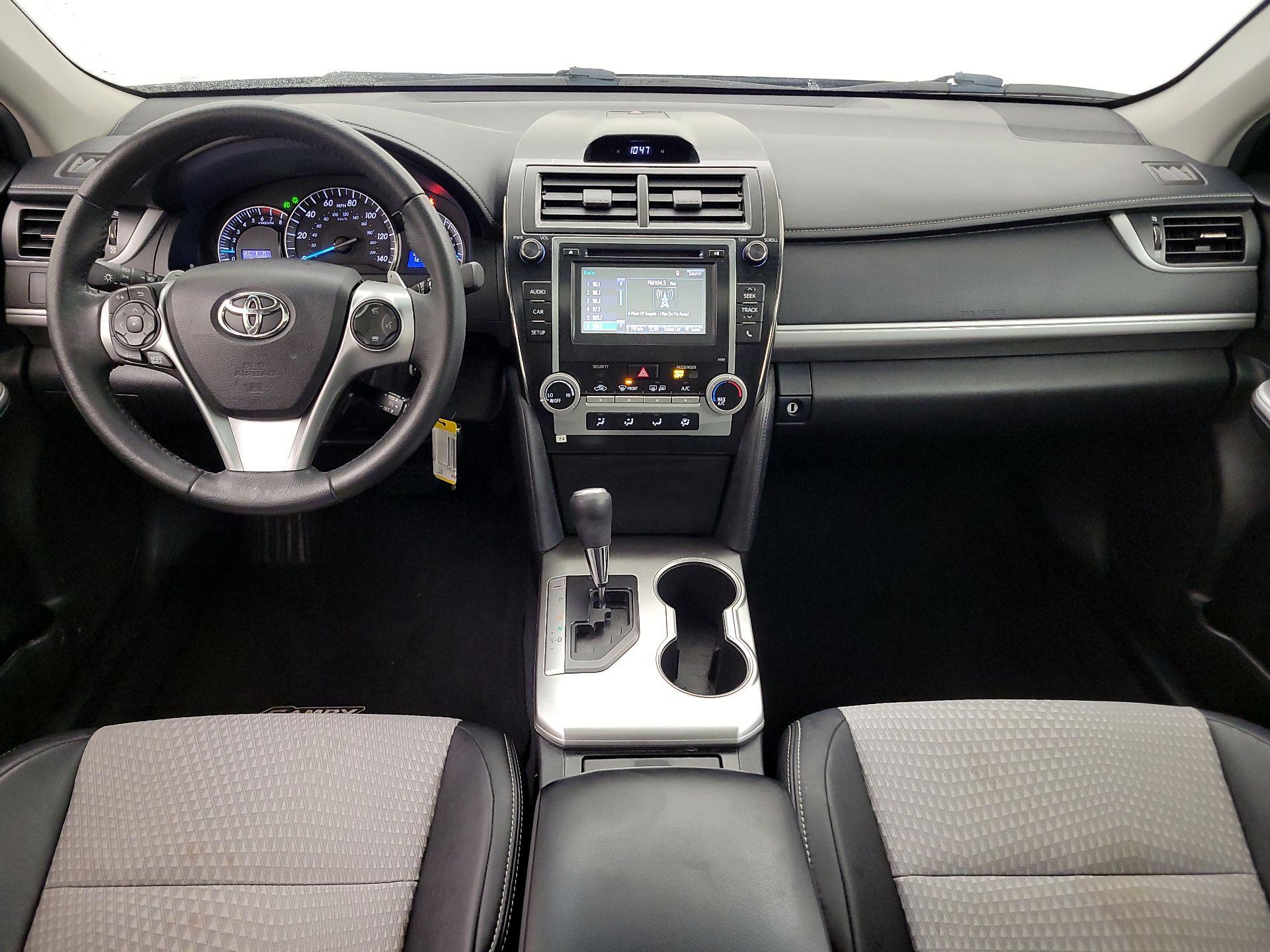 Thumbnail: 2014 Toyota Camry - 9