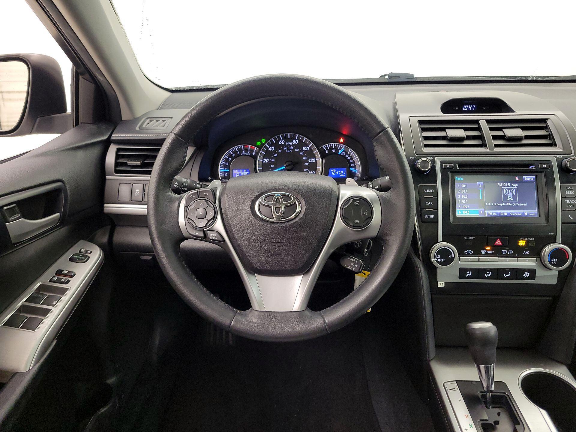 Thumbnail: 2014 Toyota Camry - 10