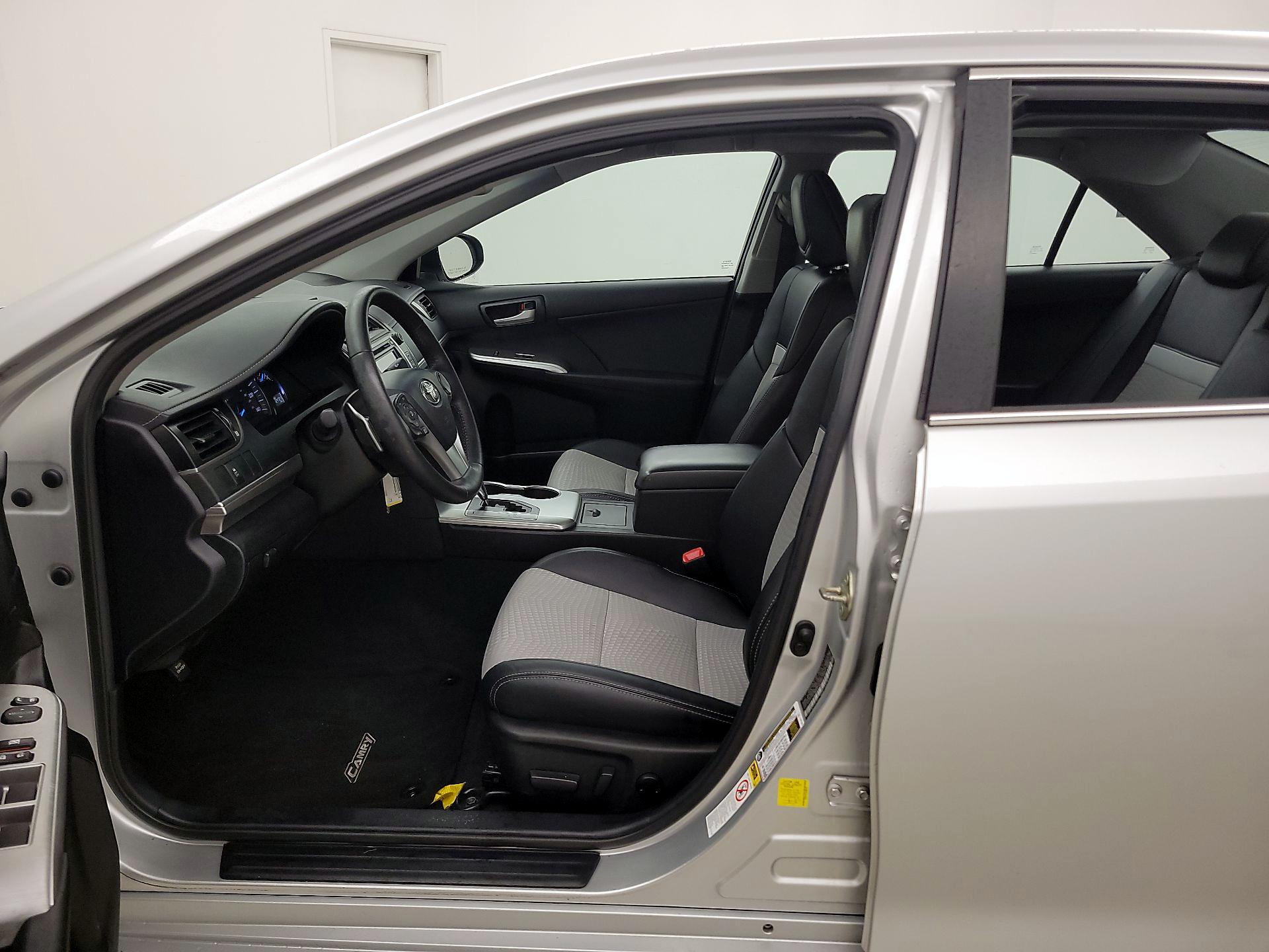 Thumbnail: 2014 Toyota Camry - 11