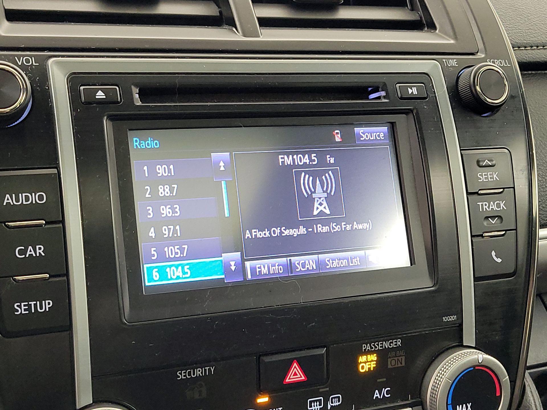 Thumbnail: 2014 Toyota Camry - 14