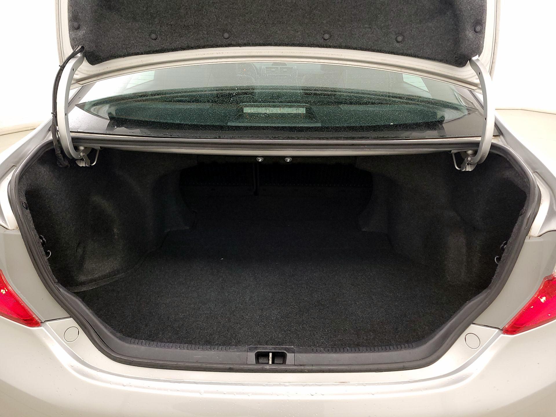 Thumbnail: 2014 Toyota Camry - 20