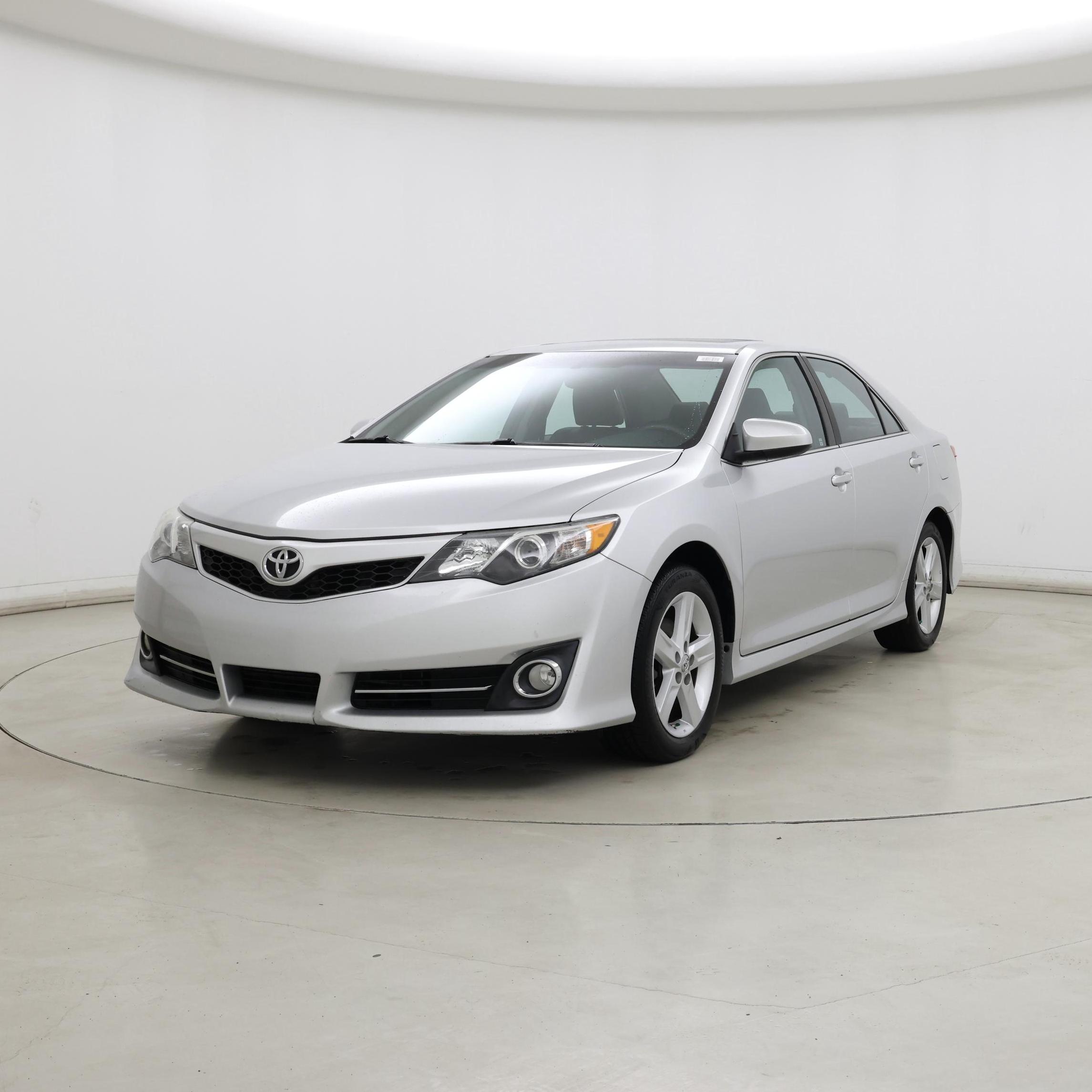 Thumbnail: 2014 Toyota Camry - 4