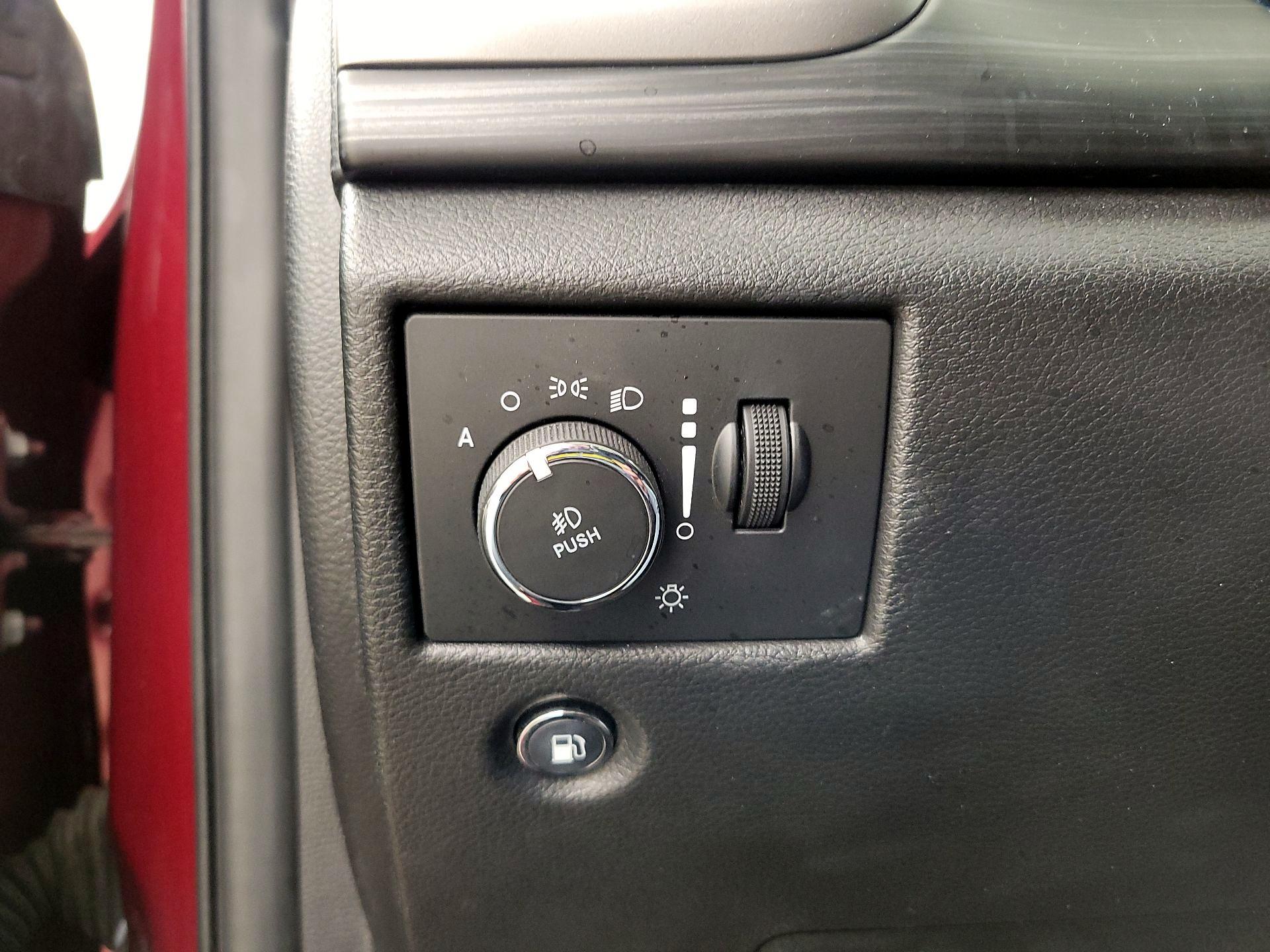 Thumbnail: 2021 Jeep Grand Cherokee - 13