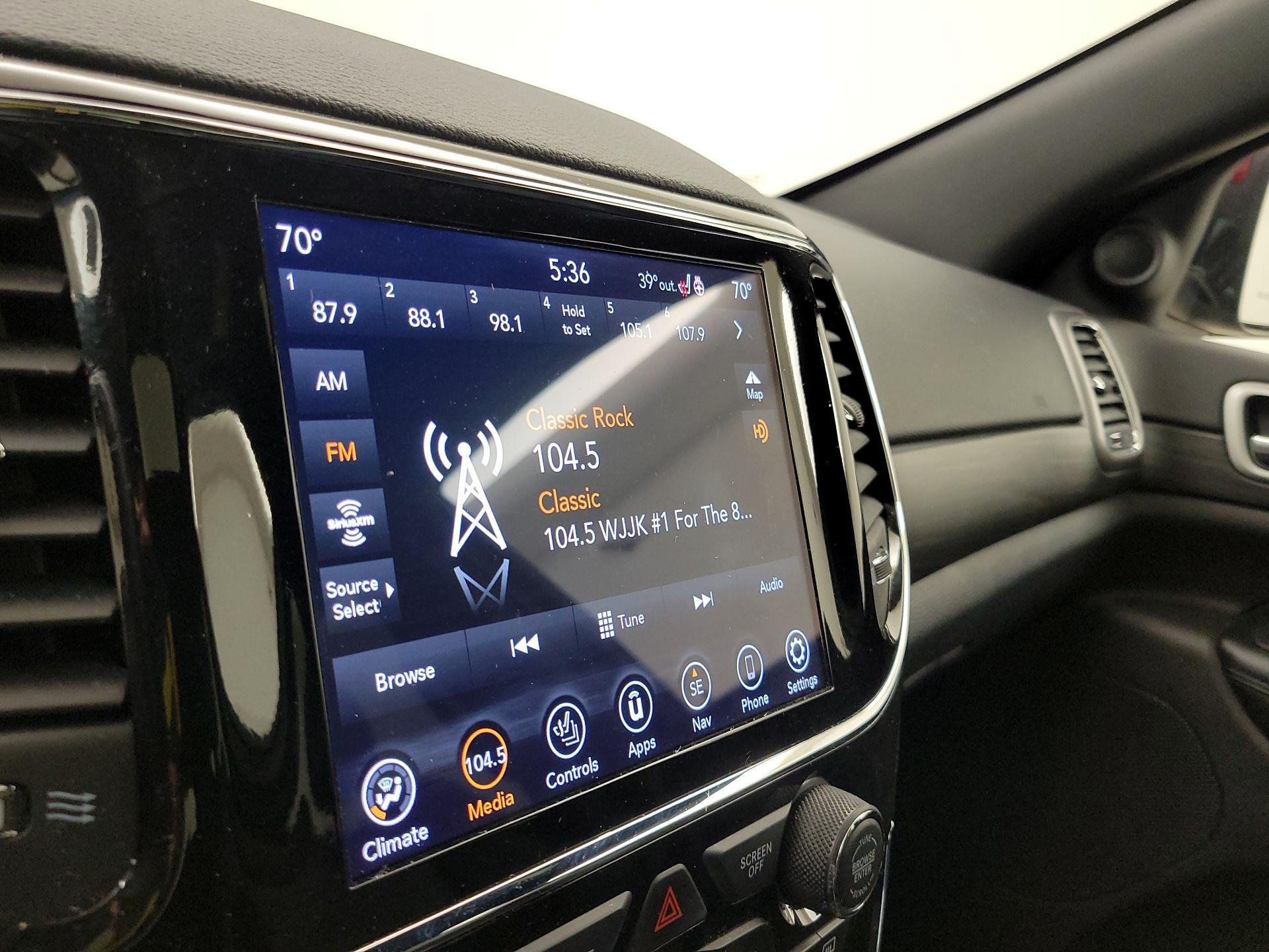 Thumbnail: 2021 Jeep Grand Cherokee - 16