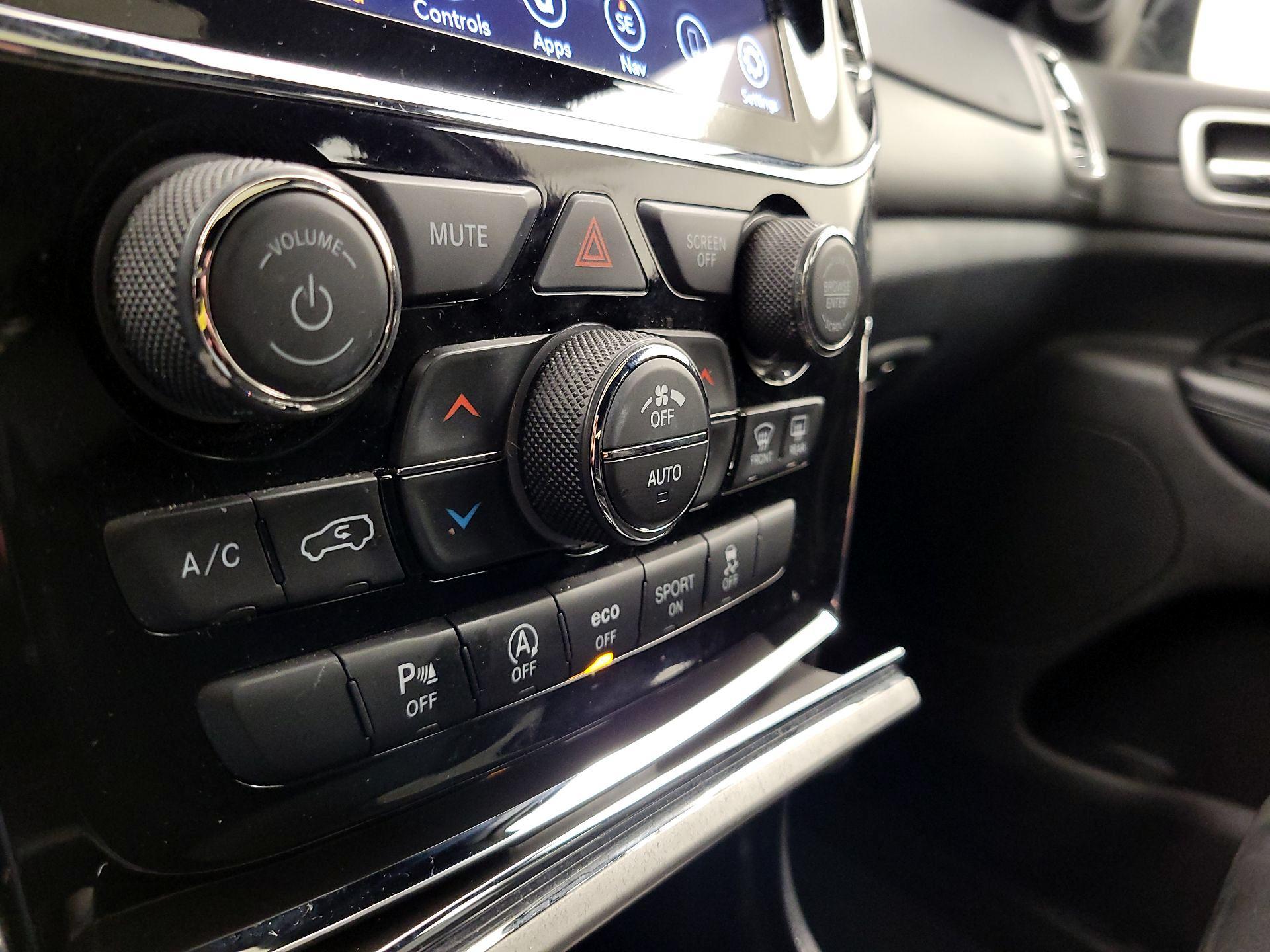 Thumbnail: 2021 Jeep Grand Cherokee - 17