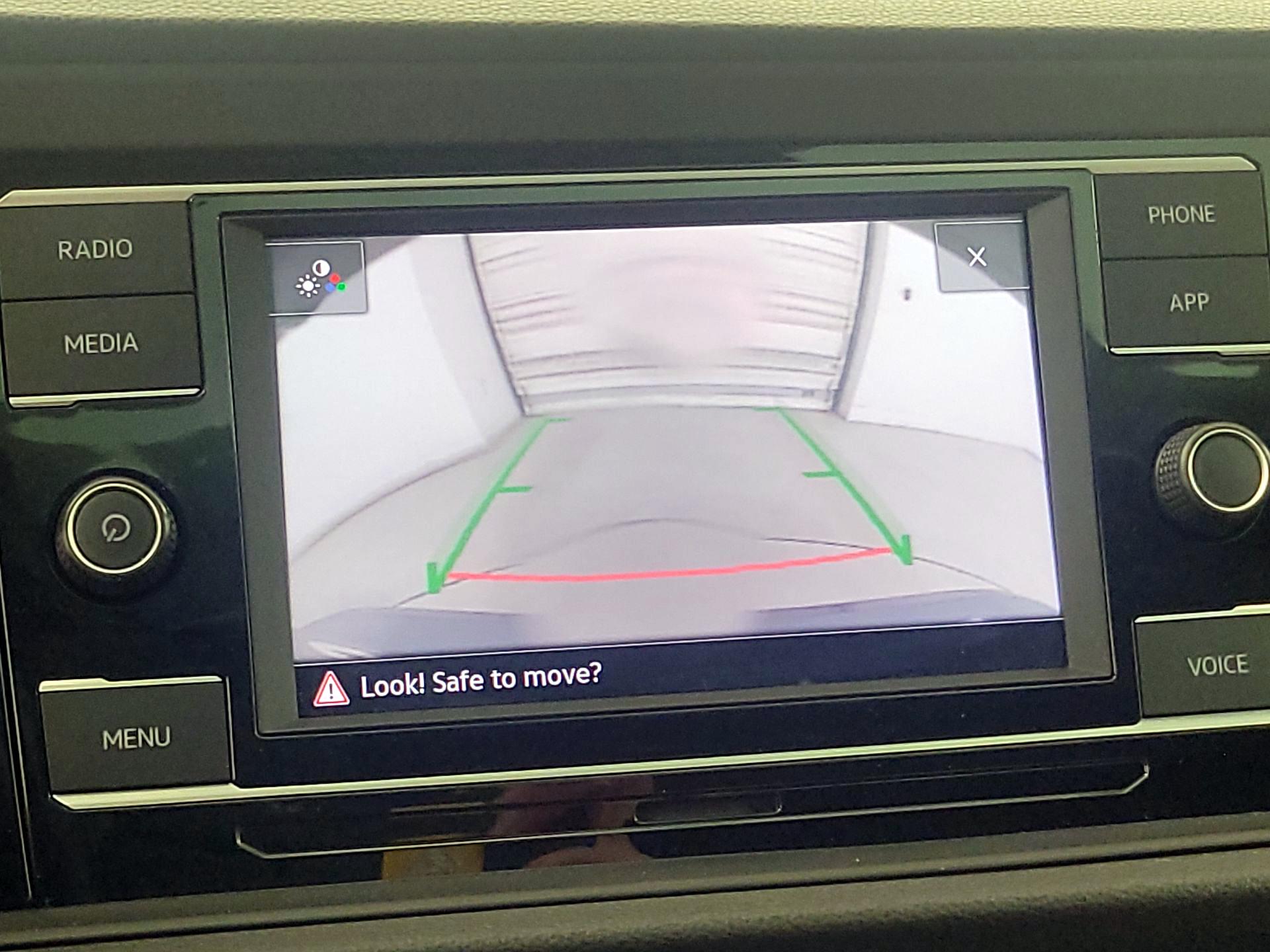 Thumbnail: 2021 Volkswagen Jetta - 14