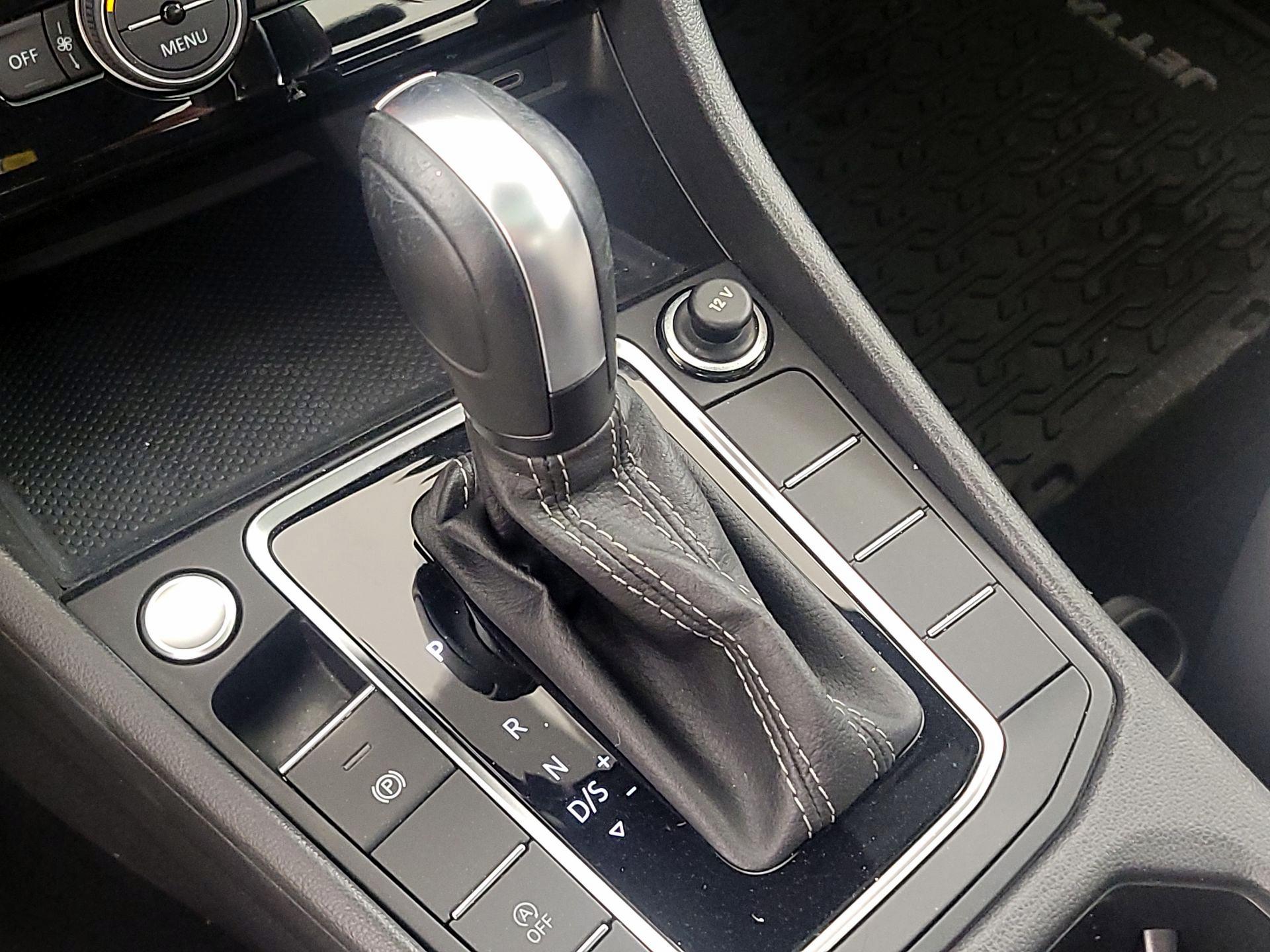 Thumbnail: 2021 Volkswagen Jetta - 17