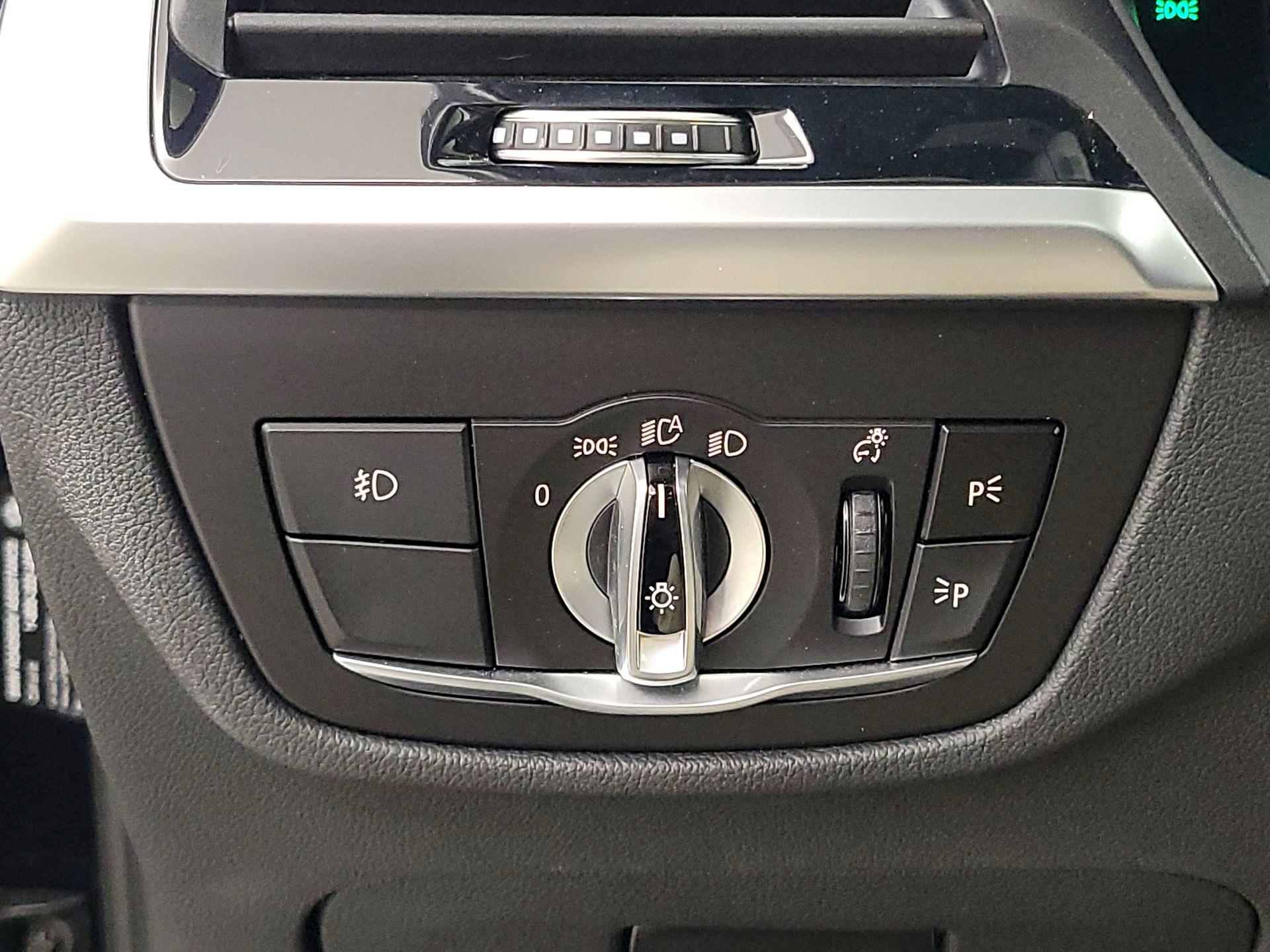 Thumbnail: 2021 BMW X3 - 13