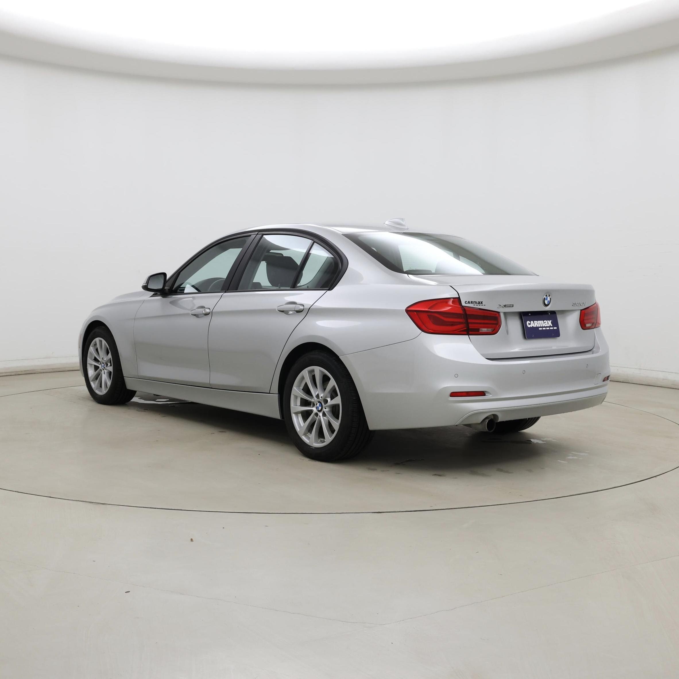 Thumbnail: 2016 BMW 3 Series - 2