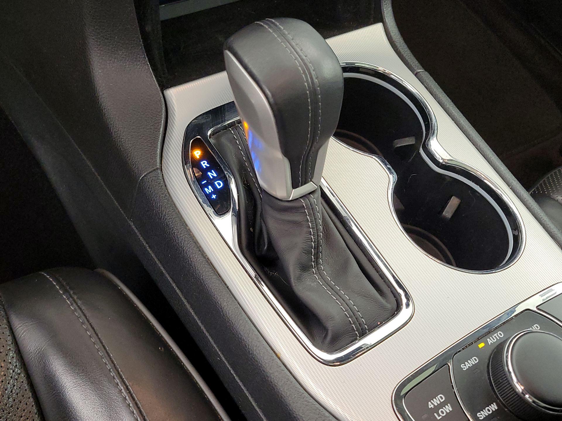 Thumbnail: 2019 Jeep Grand Cherokee - 18