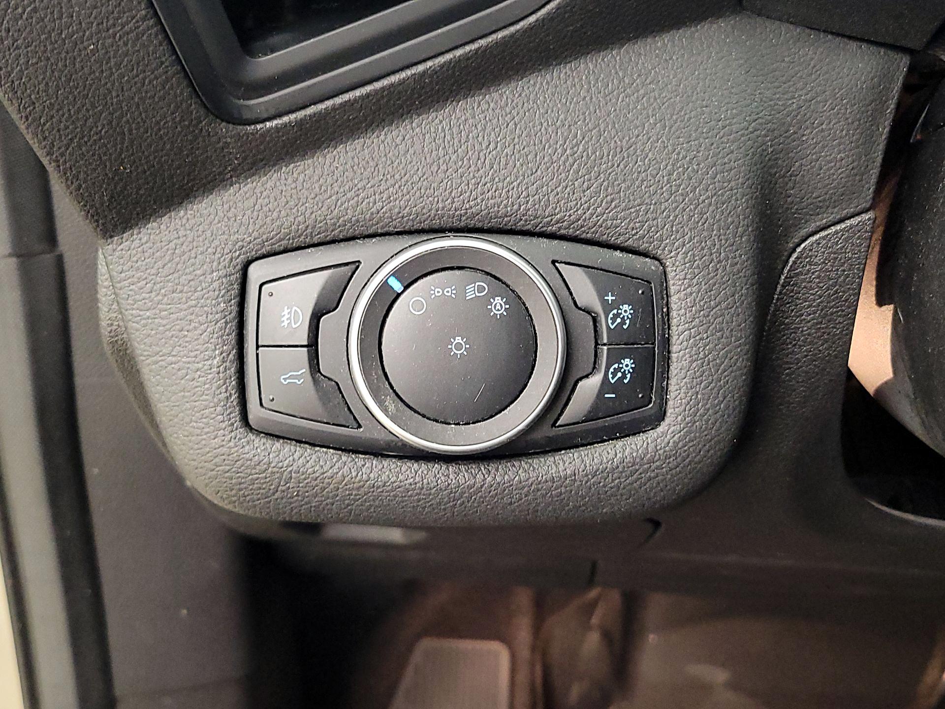 Thumbnail: 2017 Ford Escape - 13