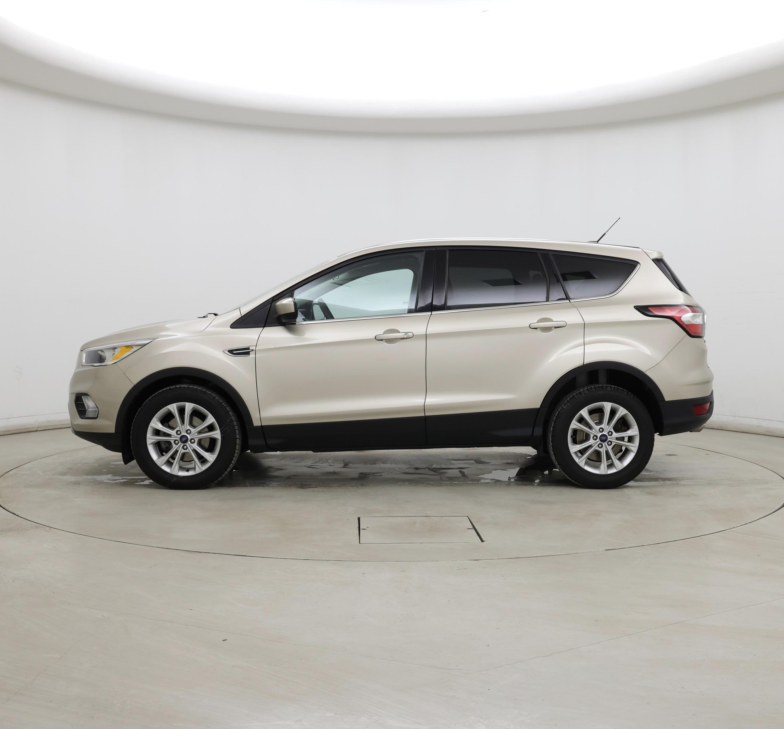 Thumbnail: 2017 Ford Escape - 3