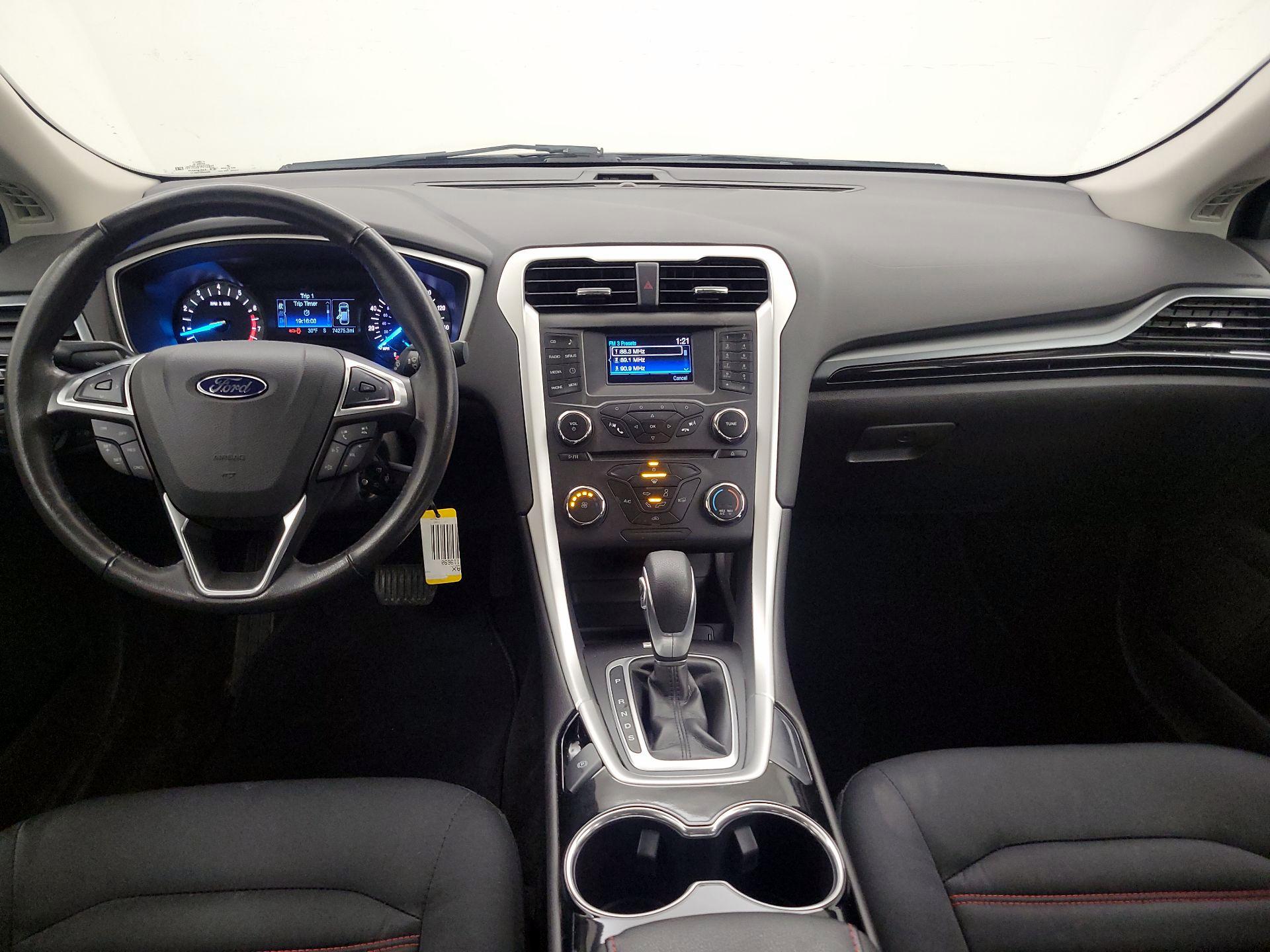 Thumbnail: 2016 Ford Fusion - 9