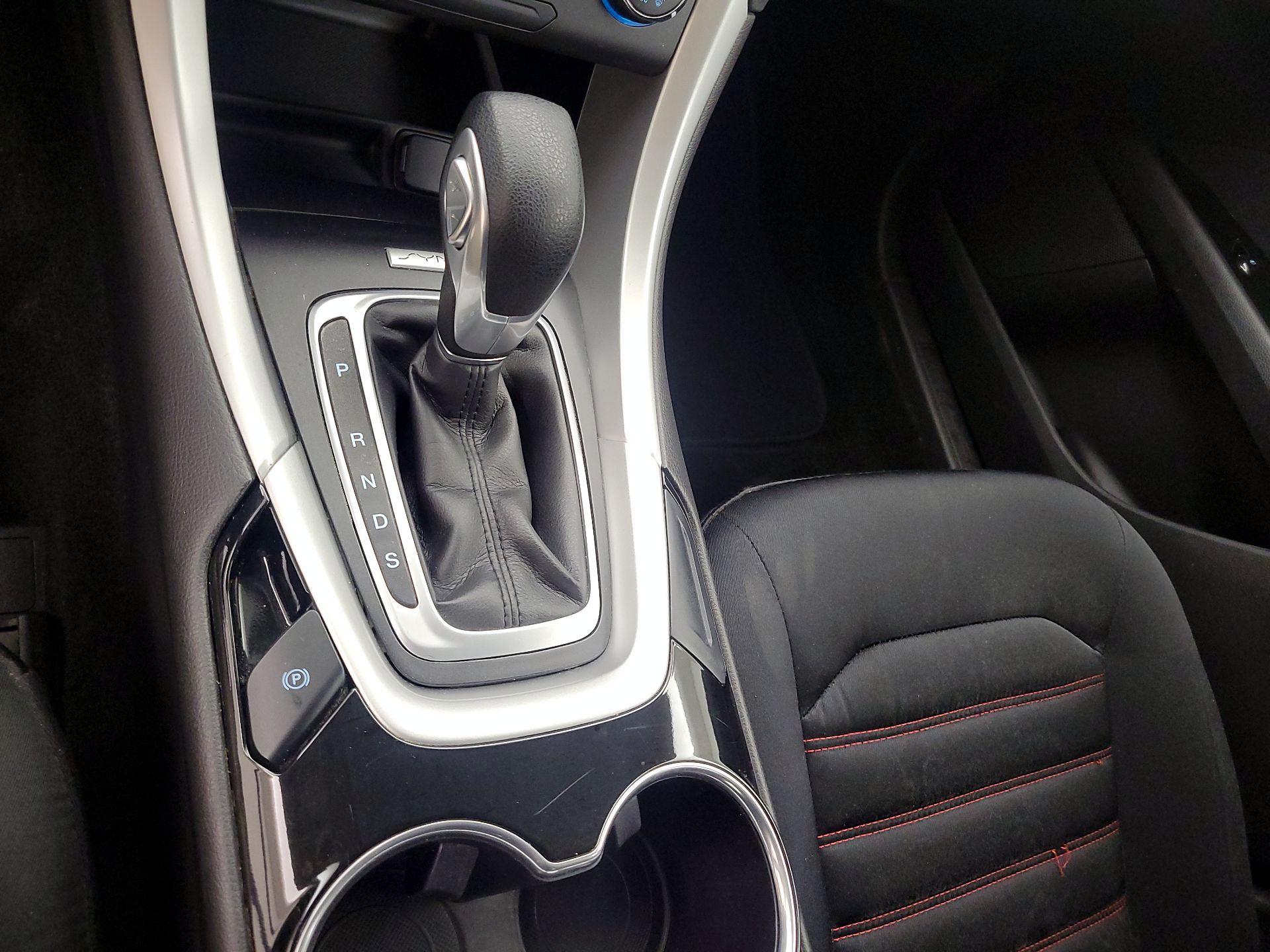 Thumbnail: 2016 Ford Fusion - 17