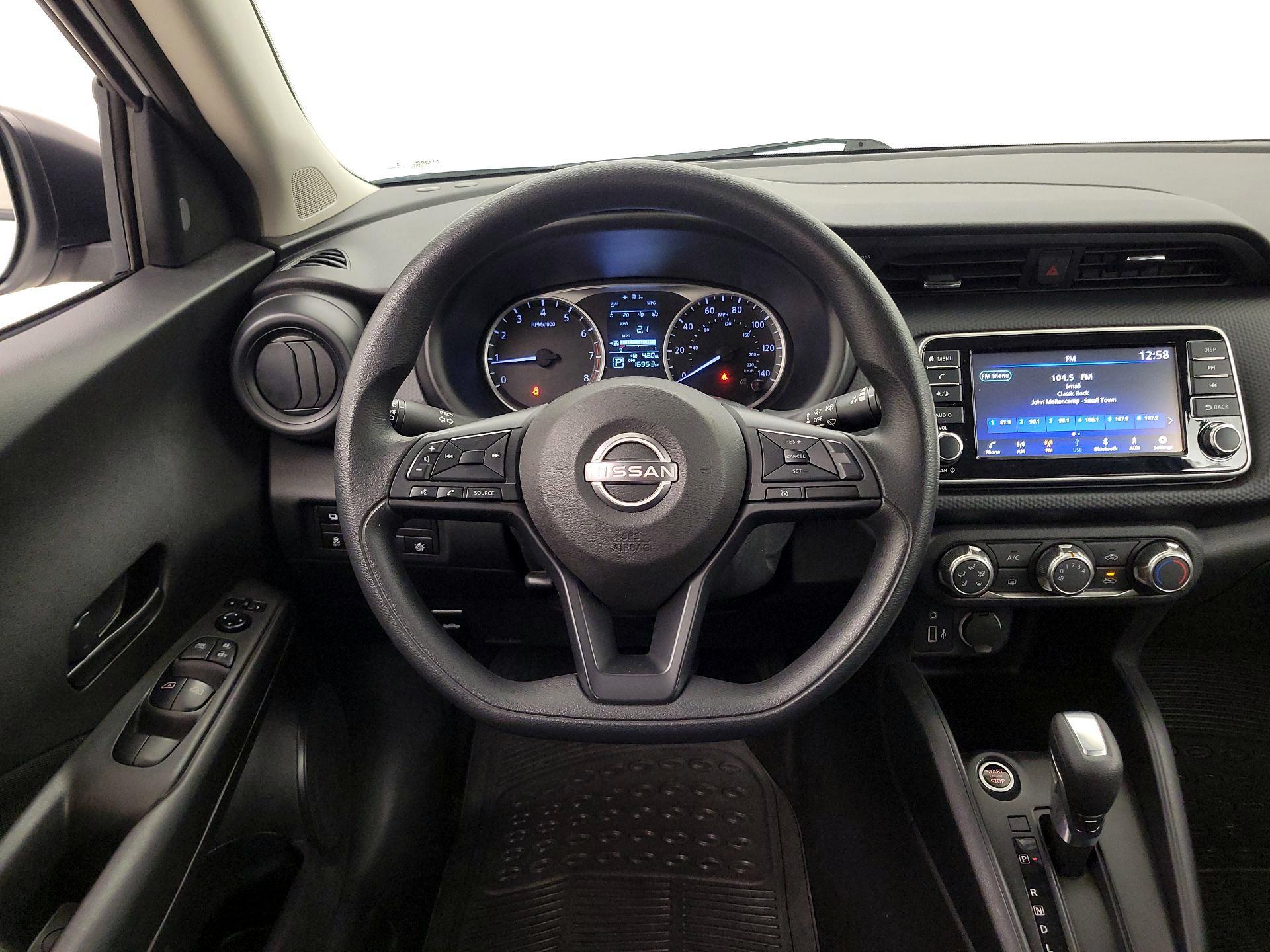 Thumbnail: 2023 Nissan Kicks - 10