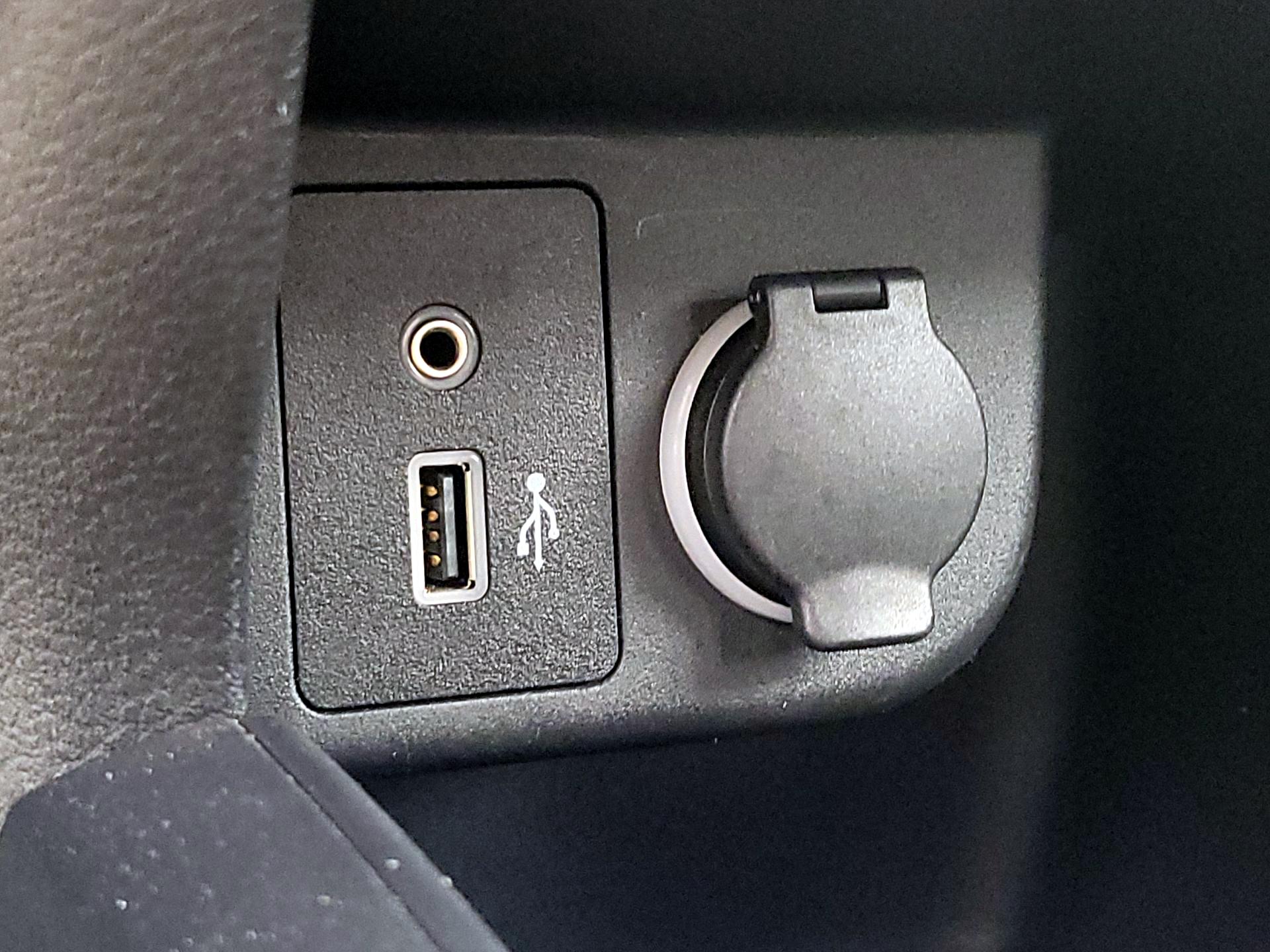 Thumbnail: 2023 Nissan Kicks - 18