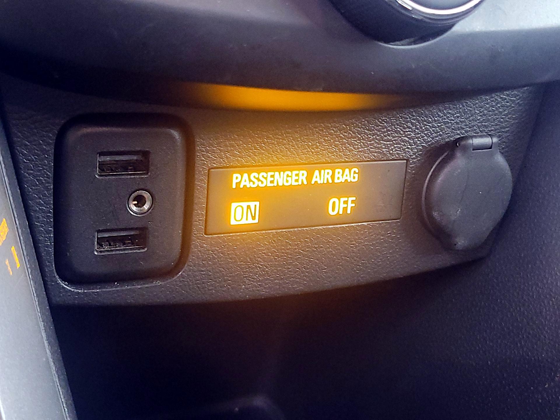 Thumbnail: 2020 Chevrolet Trax - 18