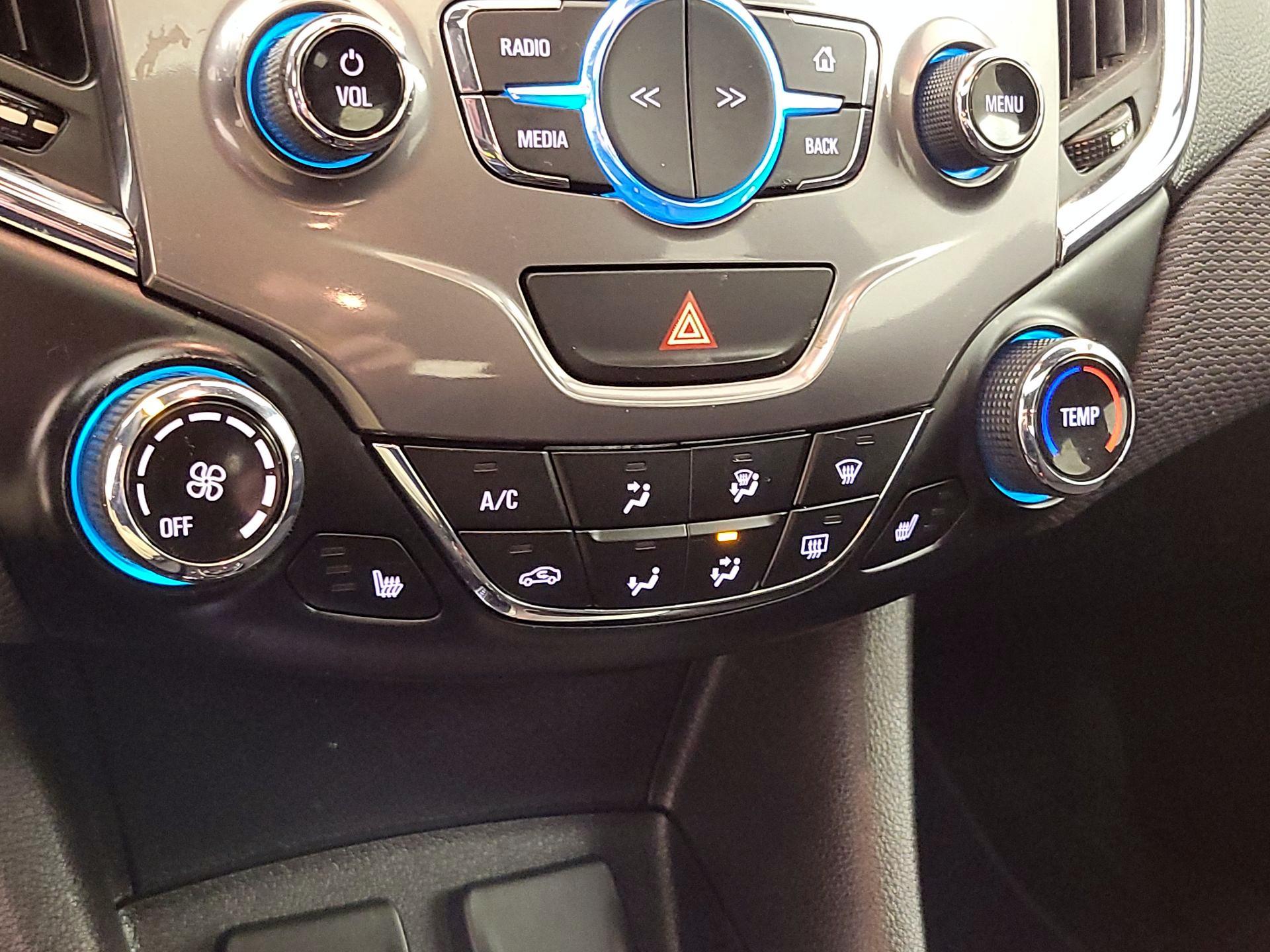 Thumbnail: 2018 Chevrolet Cruze - 16