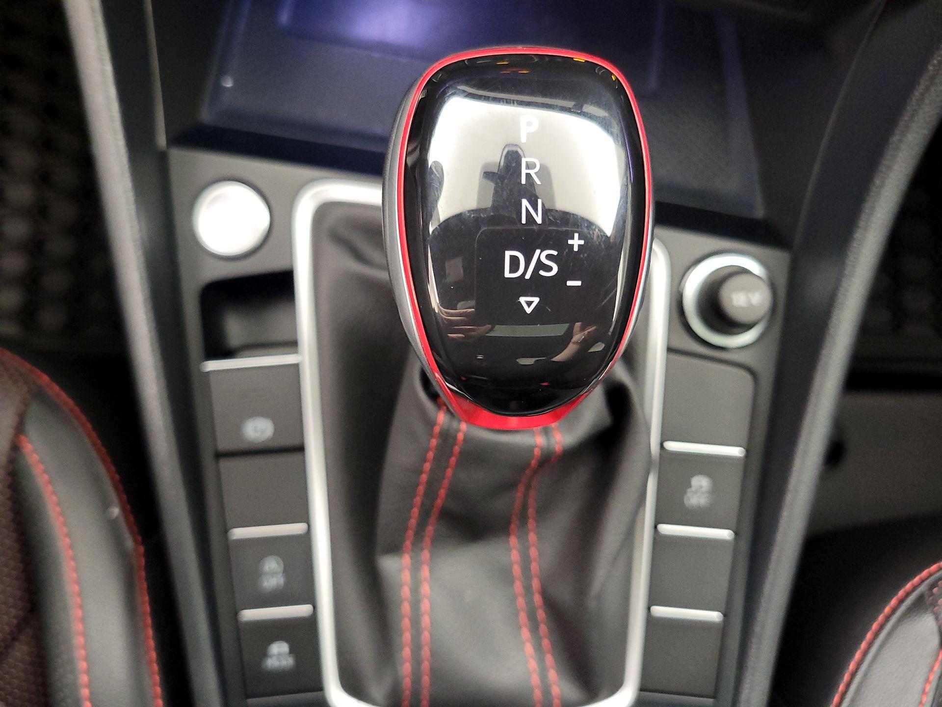 Thumbnail: 2023 Volkswagen Jetta - 17