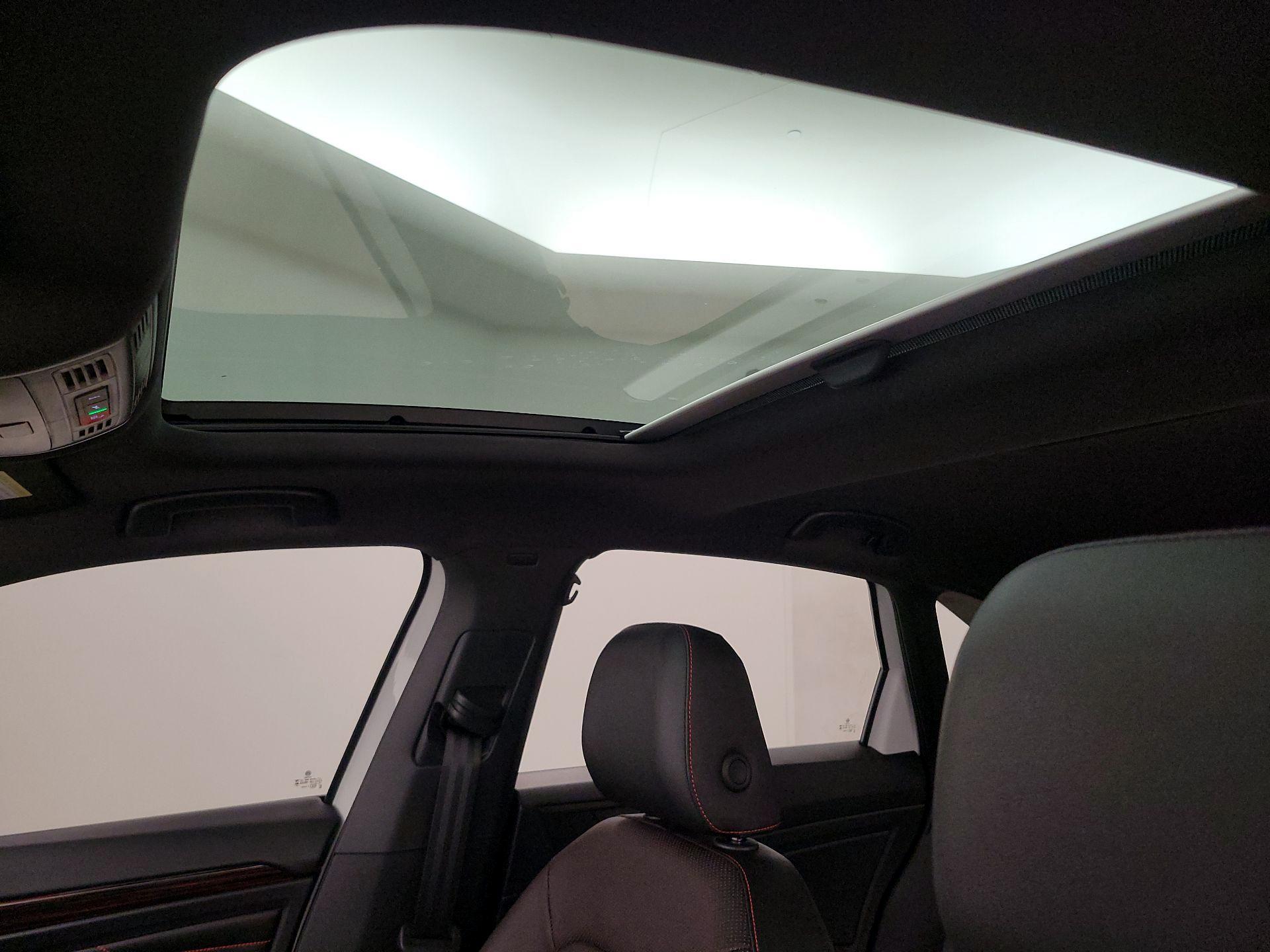 Thumbnail: 2023 Volkswagen Jetta - 19