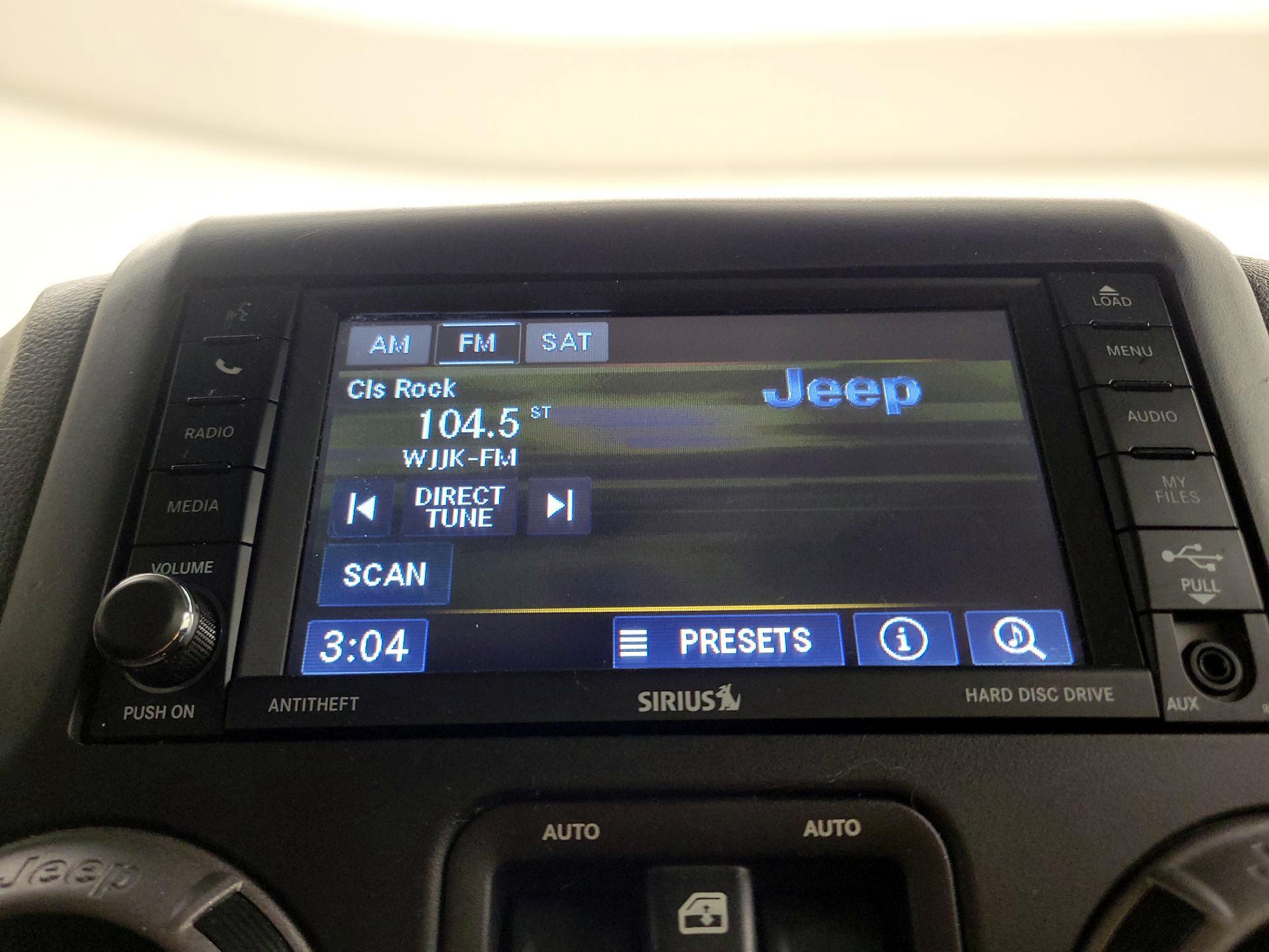 Thumbnail: 2017 Jeep Wrangler - 13